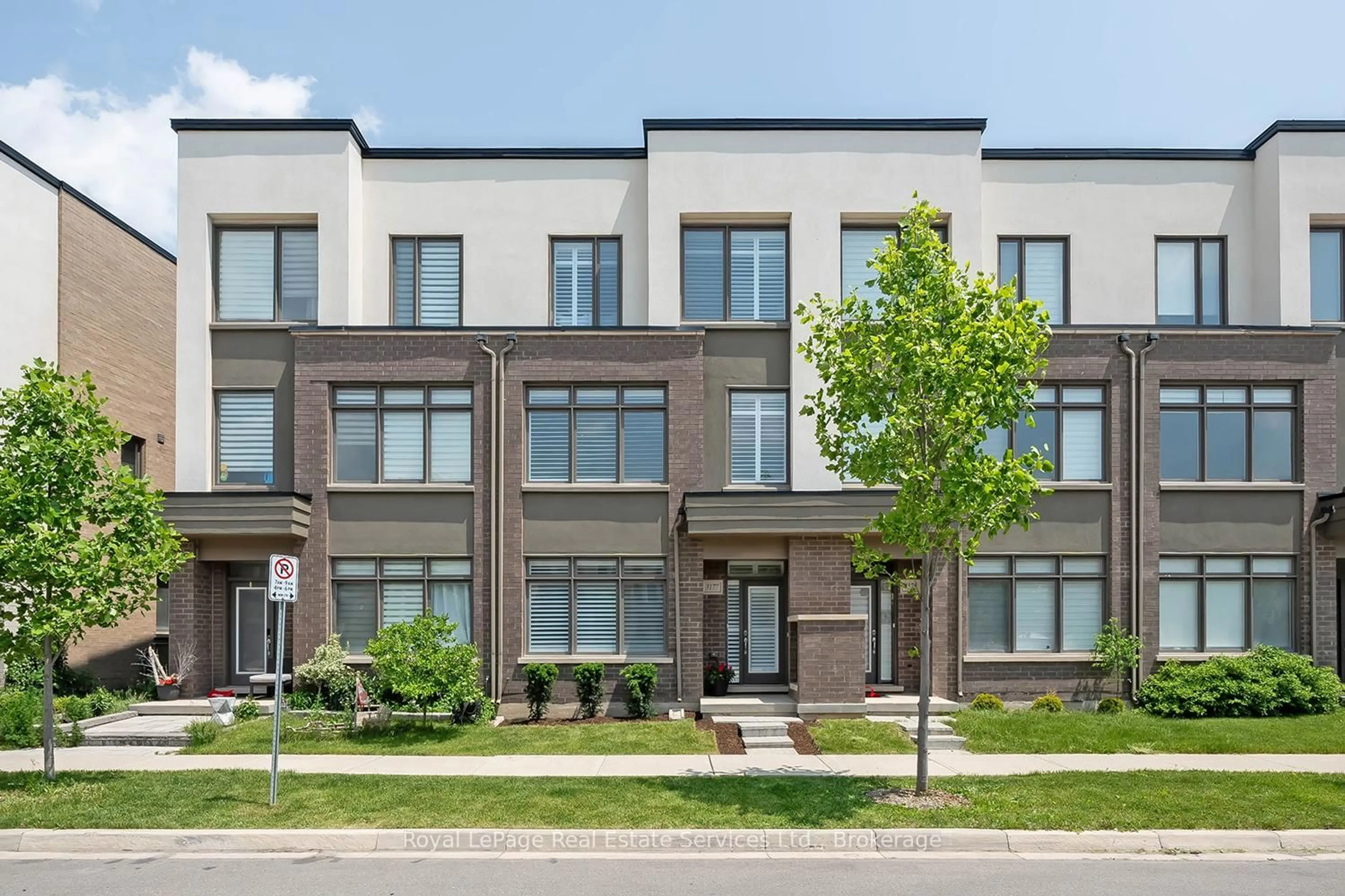 Home with brick exterior material, street for 3177 Ernest Appelbe Blvd, Oakville Ontario L6H 7C3