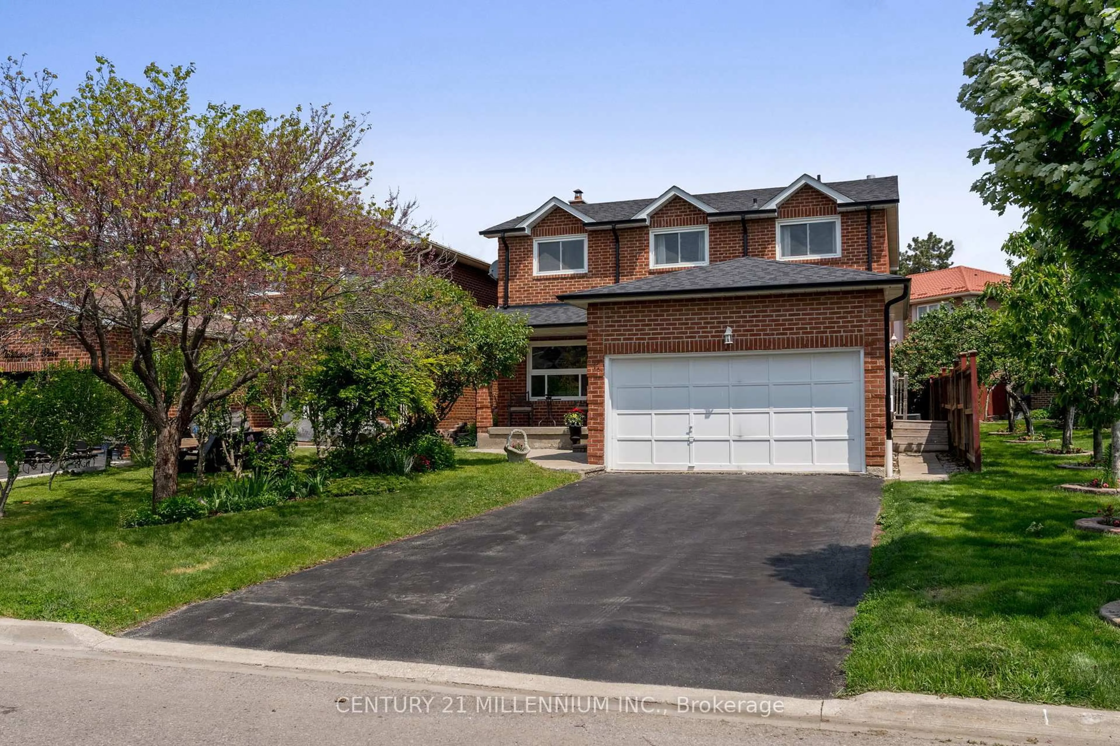 Home with brick exterior material, street for 17 Whitehaven Dr, Brampton Ontario L6Z 2R5