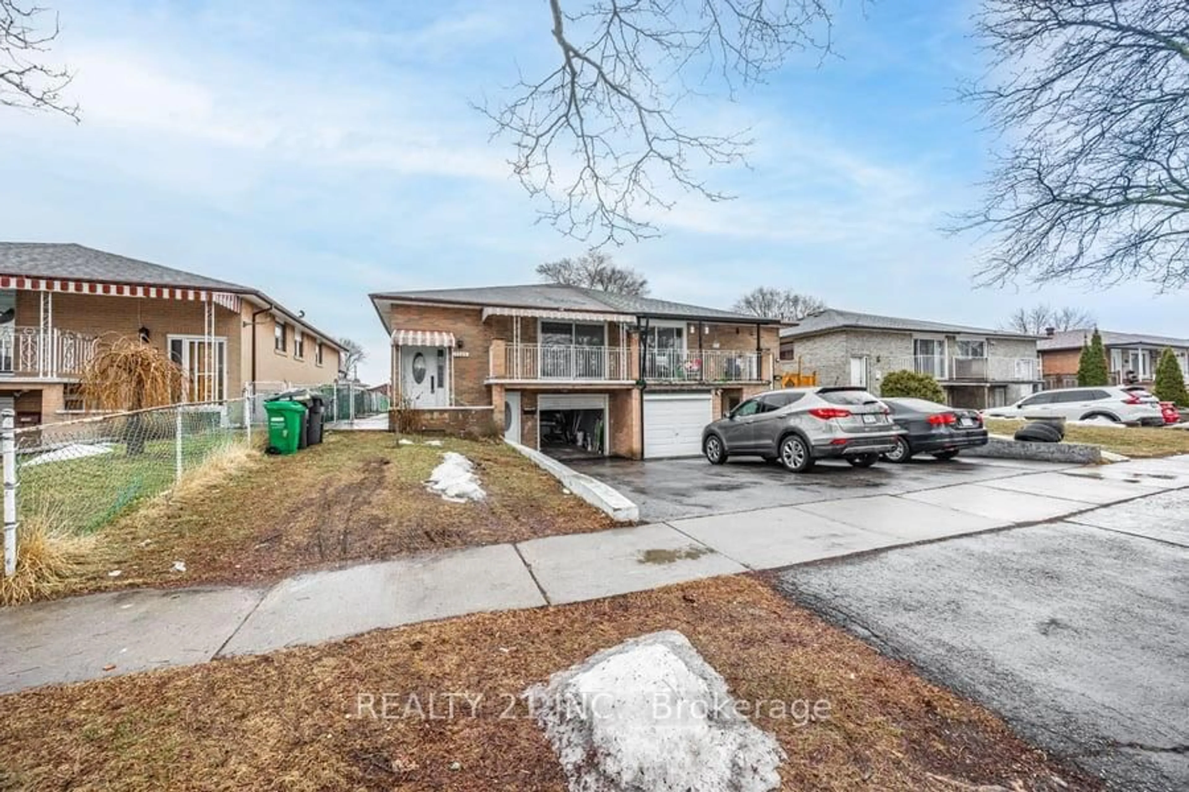 Unknown for 7265 Redfox Rd, Mississauga Ontario L4T 2L9
