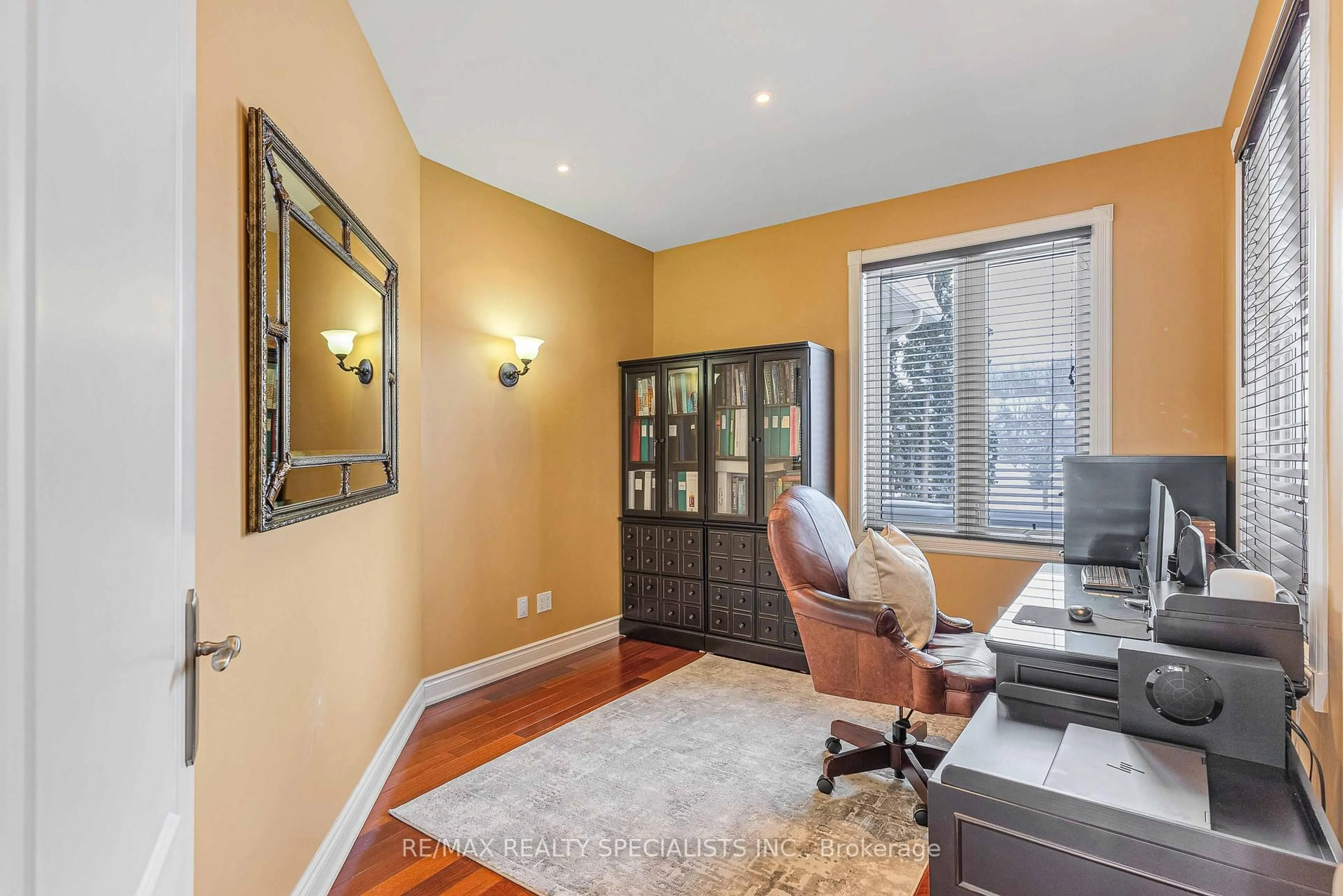 Unknown for 17 Highcrest Rd, Caledon Ontario L7E 0C2