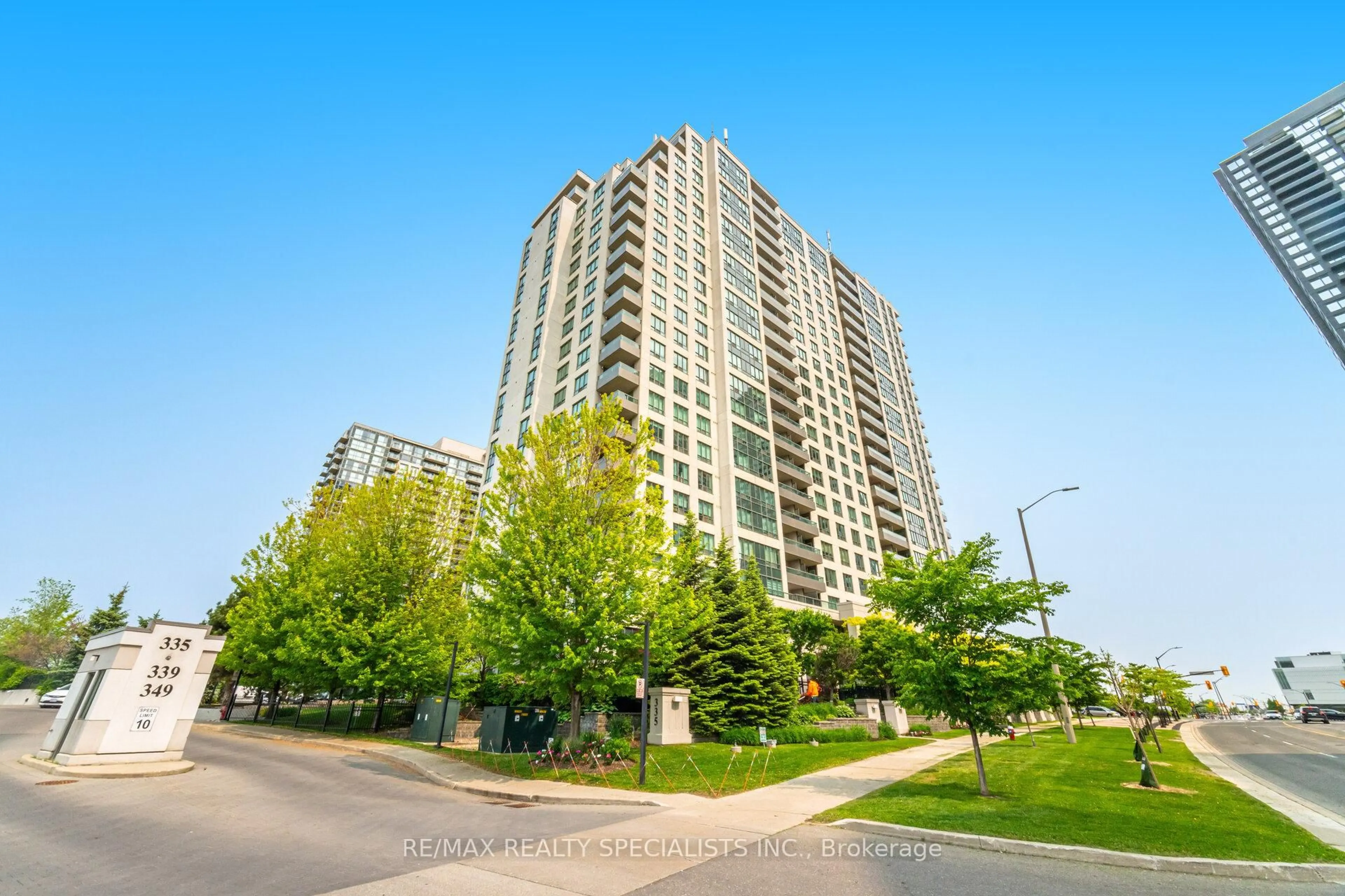 A pic from outside/outdoor area/front of a property/back of a property/a pic from drone, building for 335 Rathburn Rd #2002, Mississauga Ontario L5B 0C8