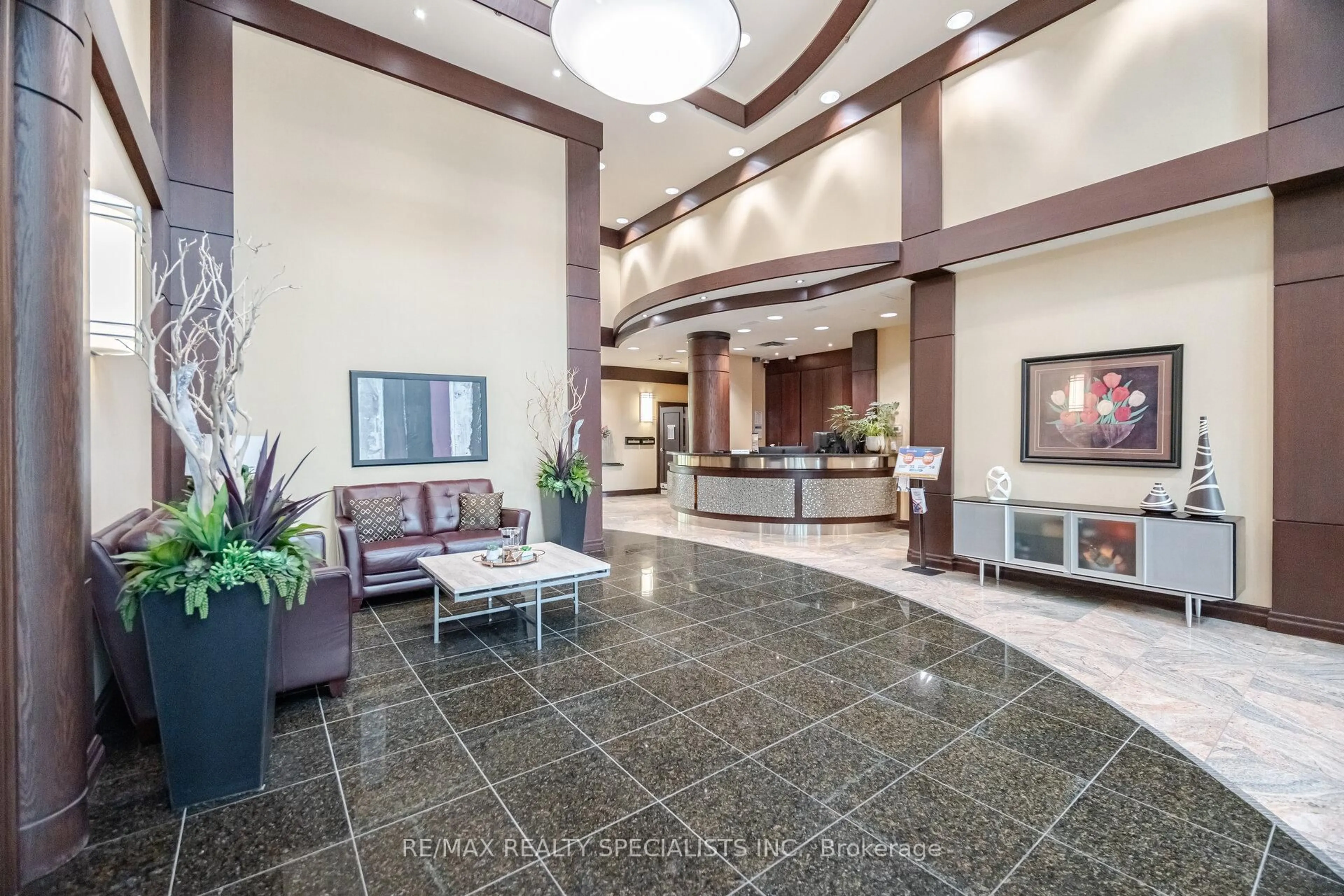 Lobby for 335 Rathburn Rd #2002, Mississauga Ontario L5B 0C8
