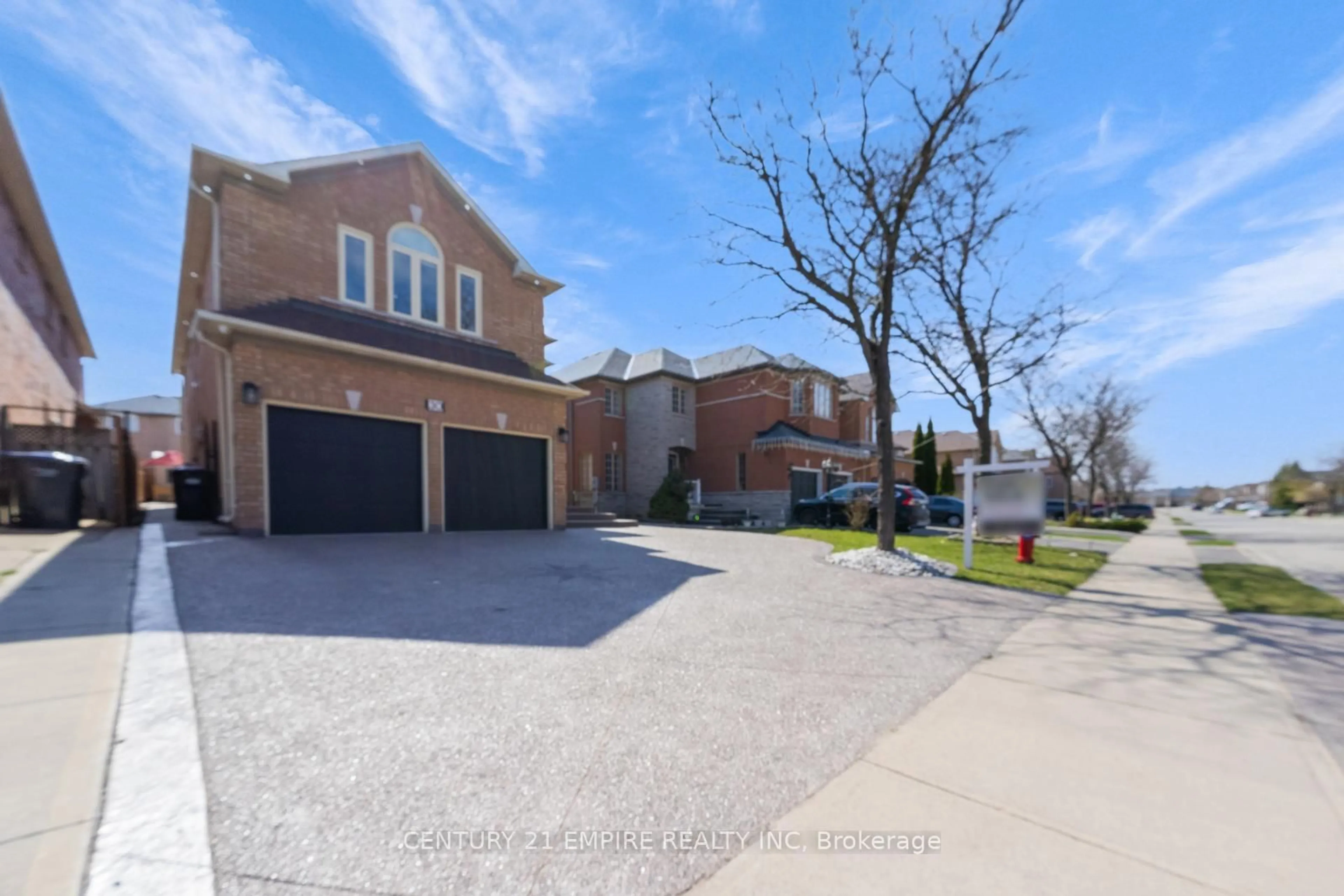 A pic from outside/outdoor area/front of a property/back of a property/a pic from drone, street for 30 Golden Eagle Rd, Brampton Ontario L6R 1Z4