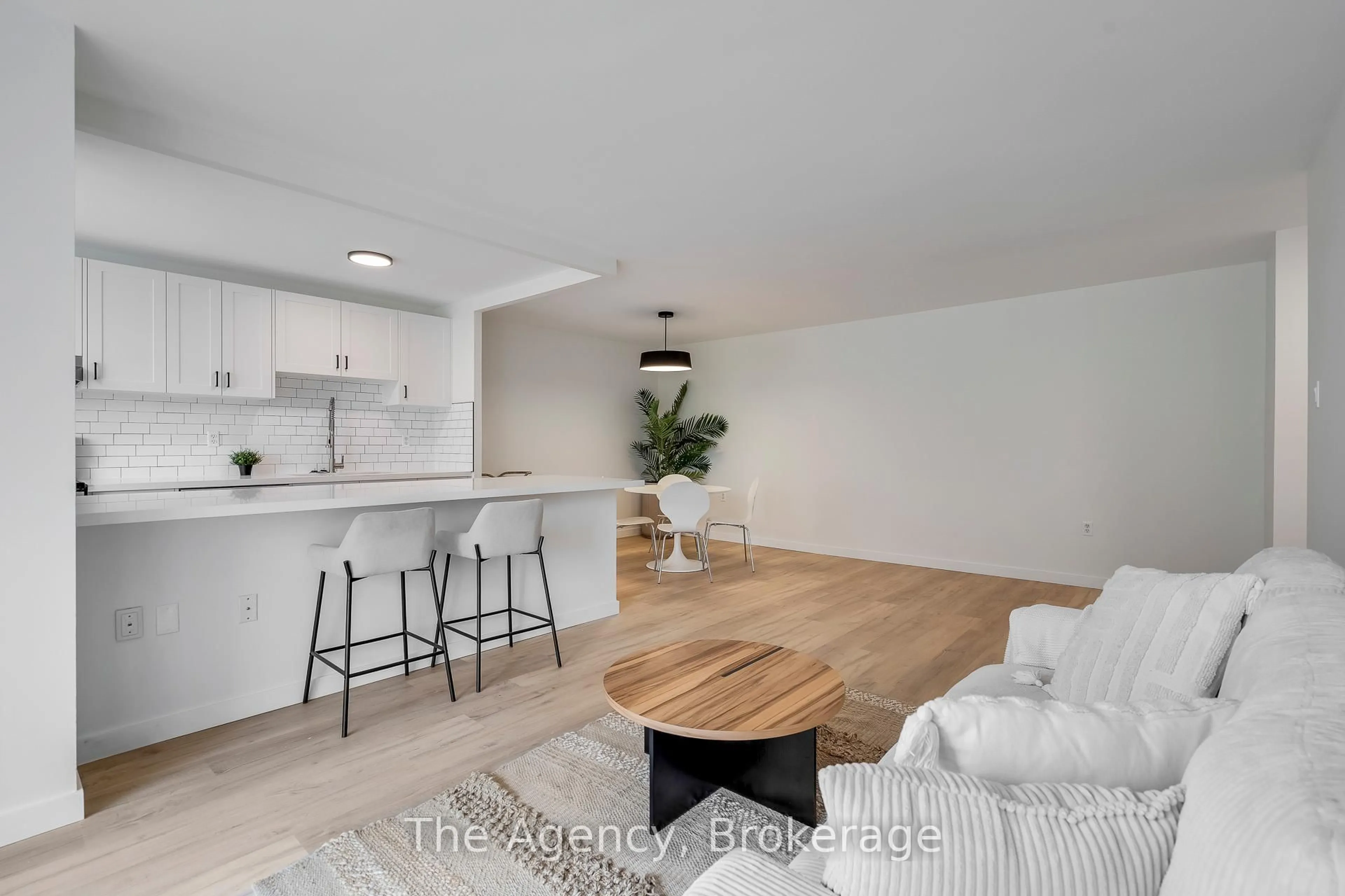 Open concept kitchen, unknown for 4 Kings Cross Rd #308, Brampton Ontario L6T 3X8