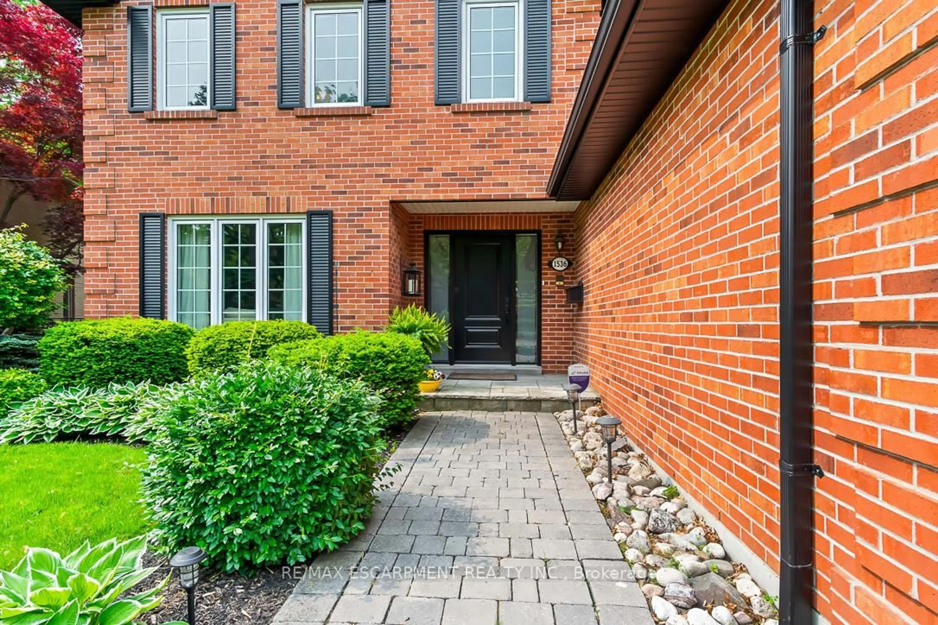 Home with brick exterior material, street for 1536 Calumet Pl, Mississauga Ontario L5J 3A9