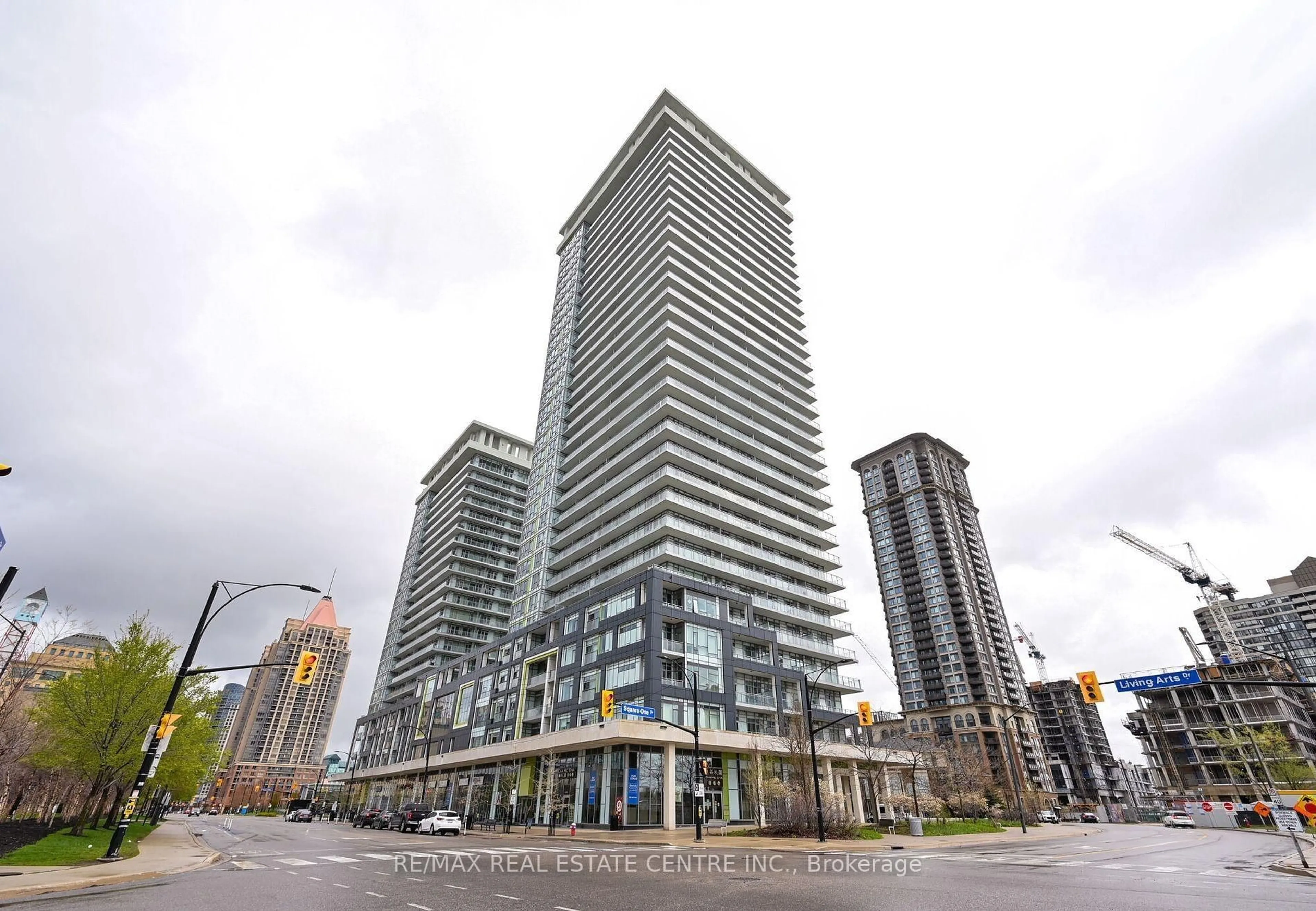 Patio, unknown for 360 Square One Dr #1711, Mississauga Ontario L5B 0E6