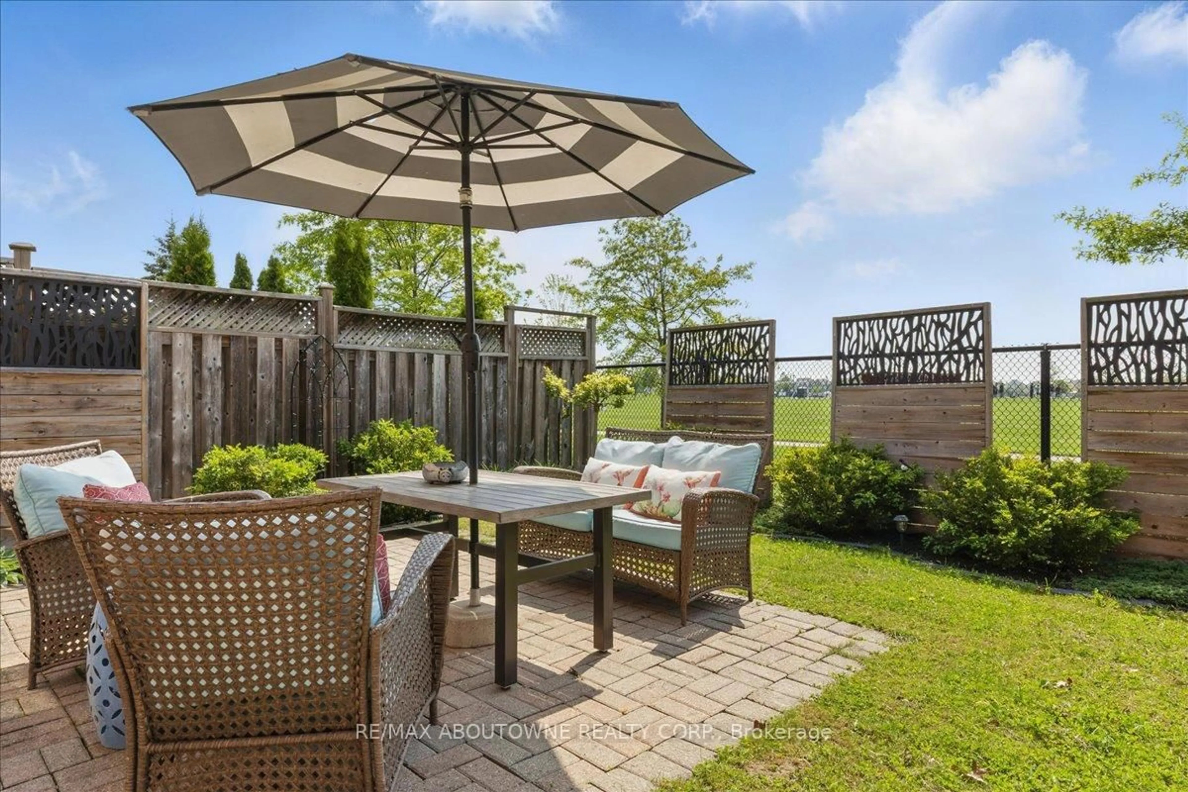 Patio, water/lake/river/ocean view for 769 Shortreed Cres, Milton Ontario L9T 0E8