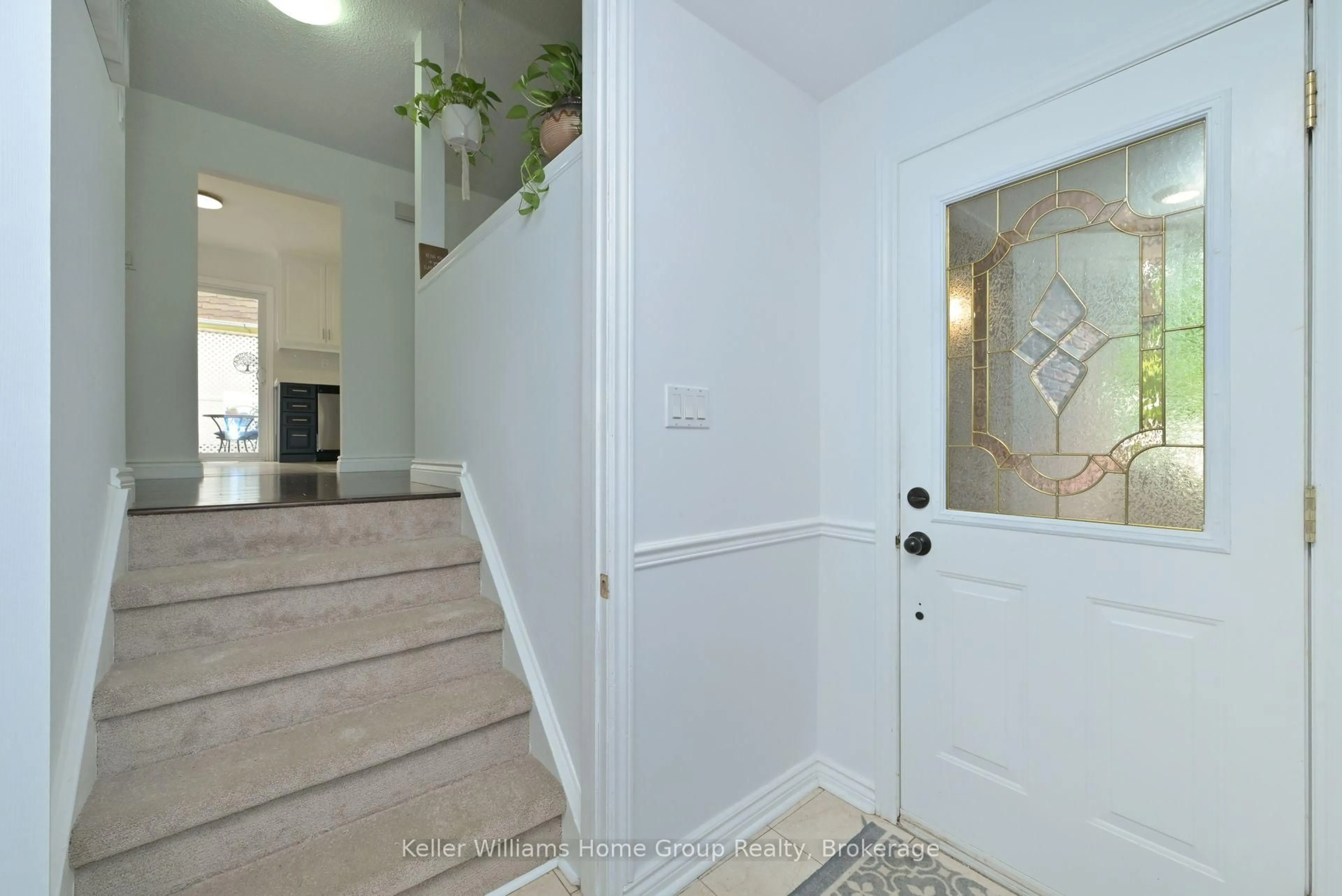 Indoor entryway for 286 Whitehead Cres, Caledon Ontario L7E 3Y1