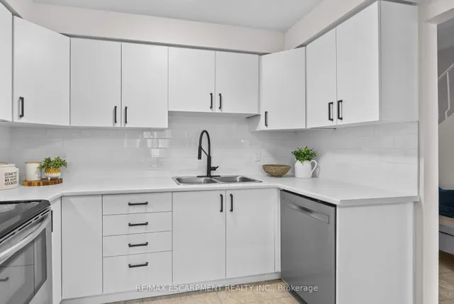 Additional property image - 4197 Longmoor Dr Unit 1