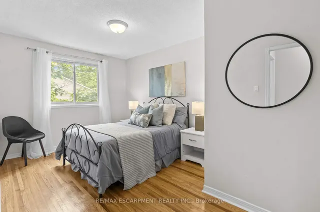 Additional property image - 4197 Longmoor Dr Unit 1
