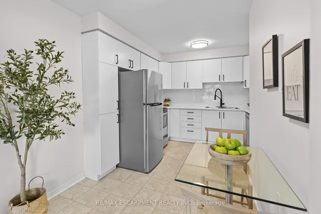 Additional property image - 4197 Longmoor Dr Unit 1