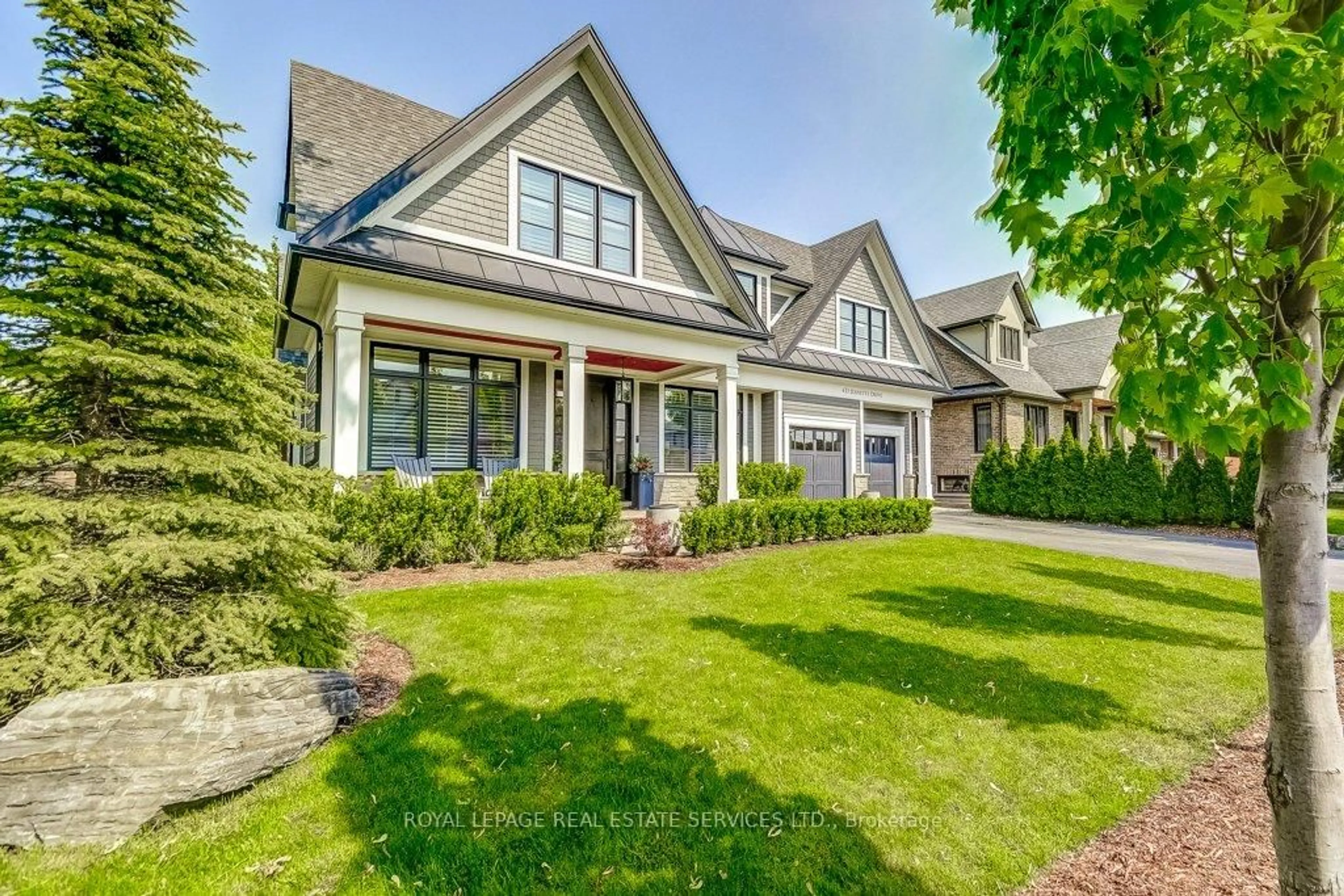 Home with brick exterior material, street for 433 Jeanette Dr, Oakville Ontario L6K 1M6