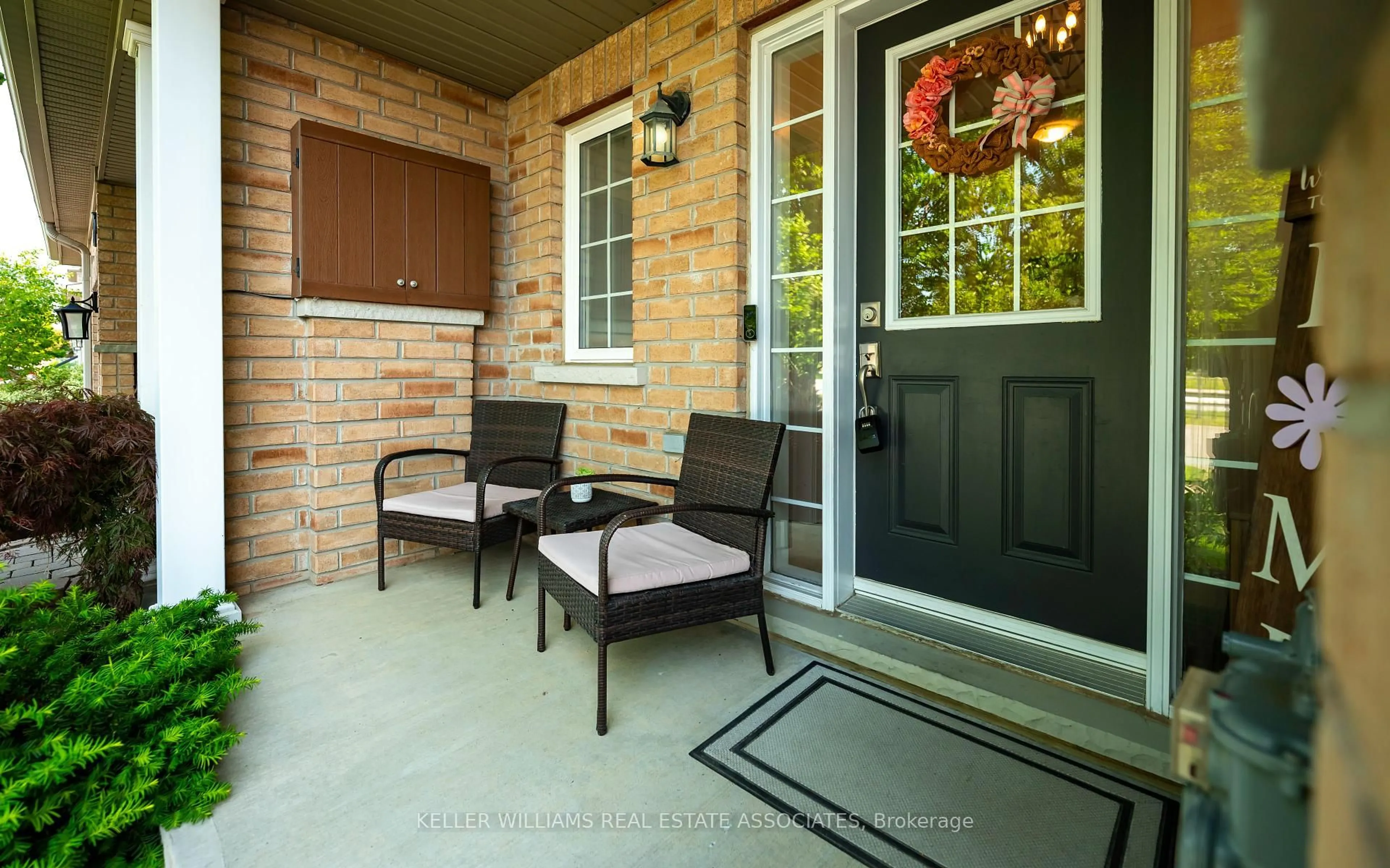 Patio, street for 82 Goldham Way, Halton Hills Ontario L7G 0C8