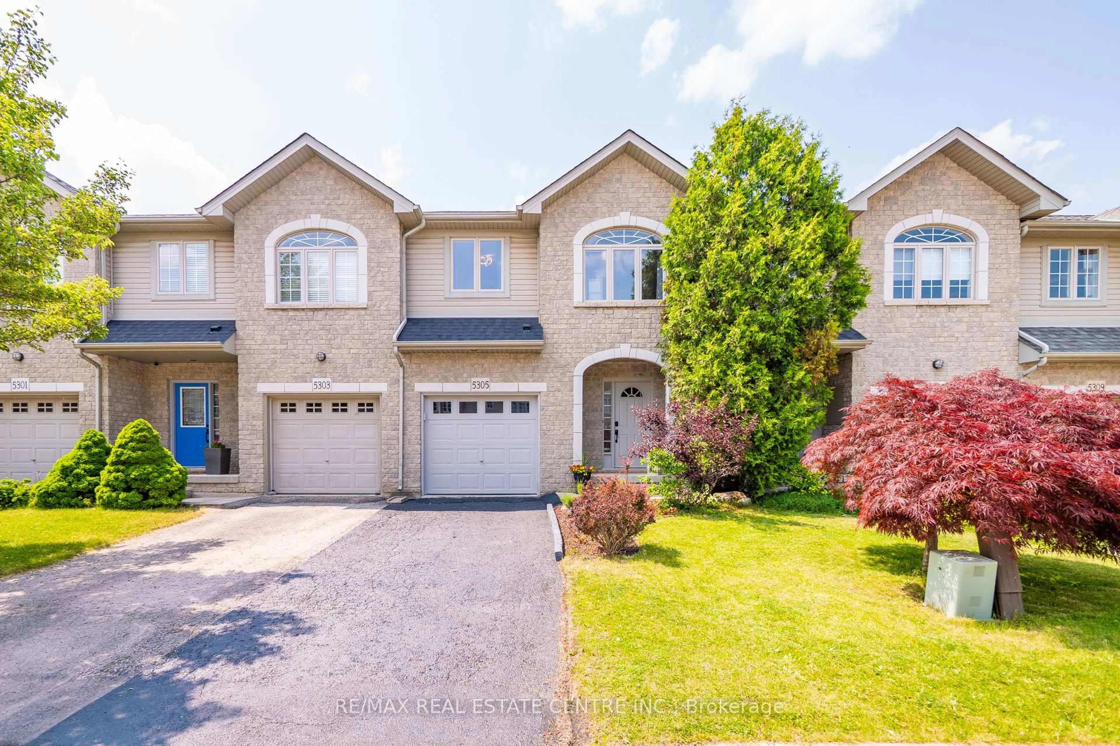 Home with brick exterior material, street for 5305 Scotia St, Burlington Ontario L7L 7B3