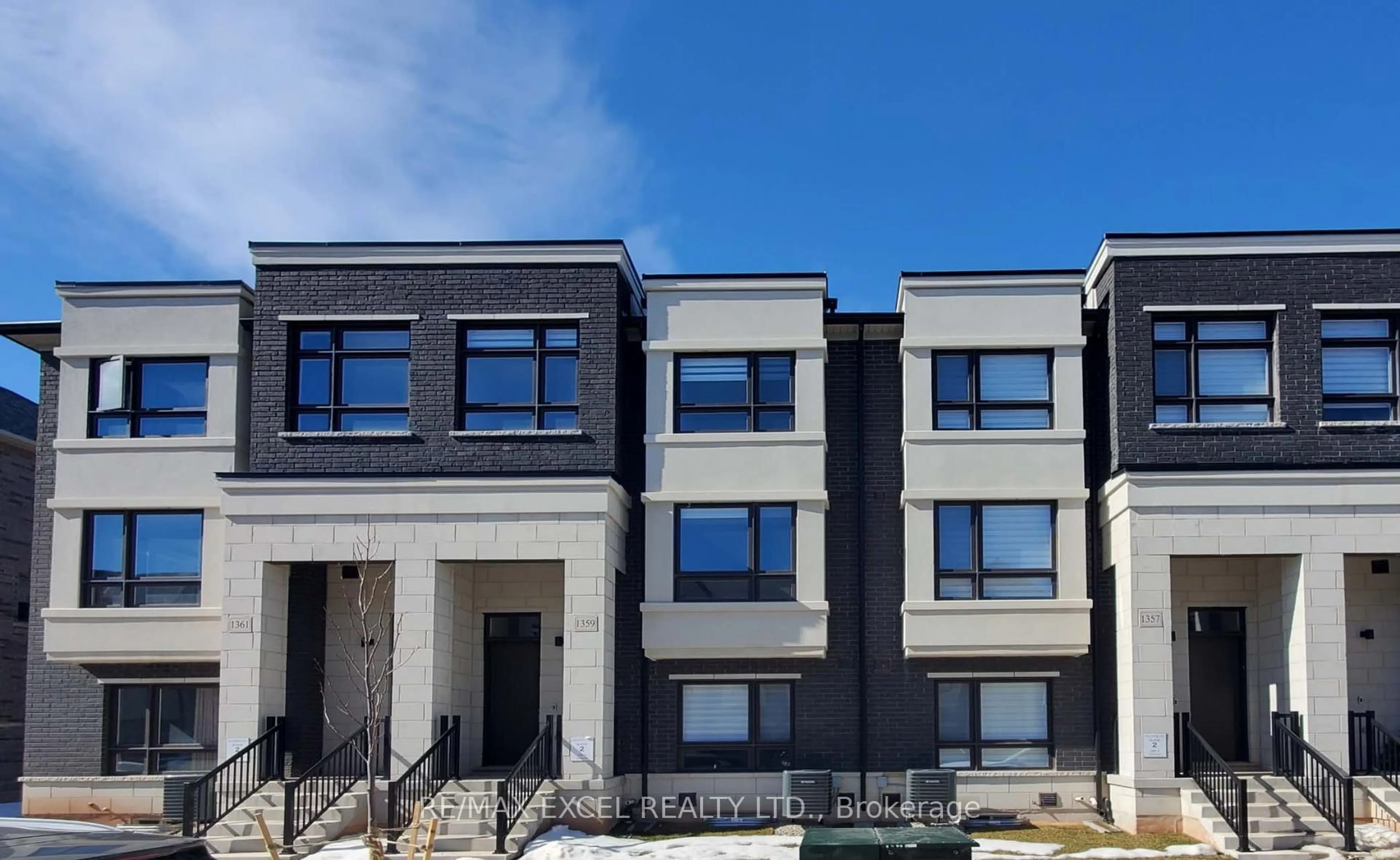 Home with brick exterior material, building for 1359 Kobzar Dr, Oakville Ontario L6M 5P3