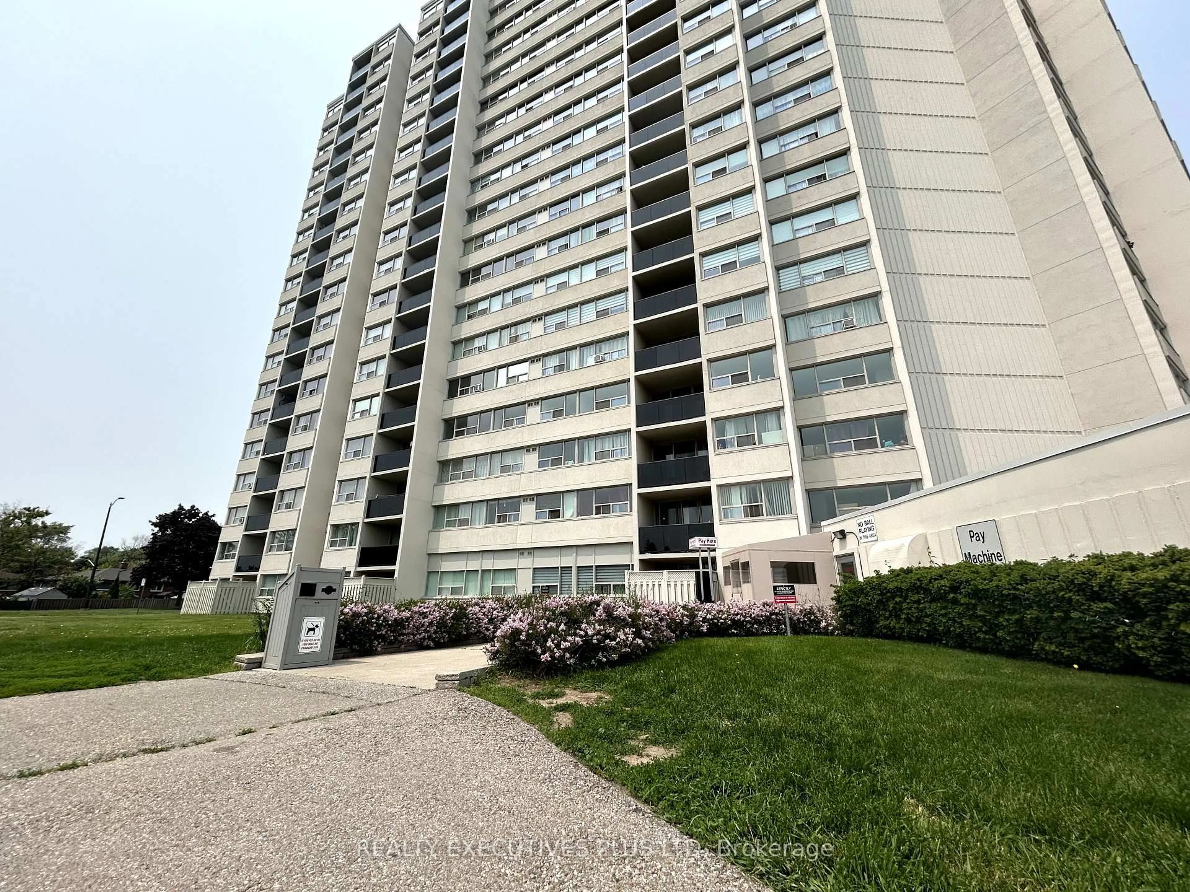 Unknown for 530 Lolita Gdns #1203, Mississauga Ontario L5A 3T2