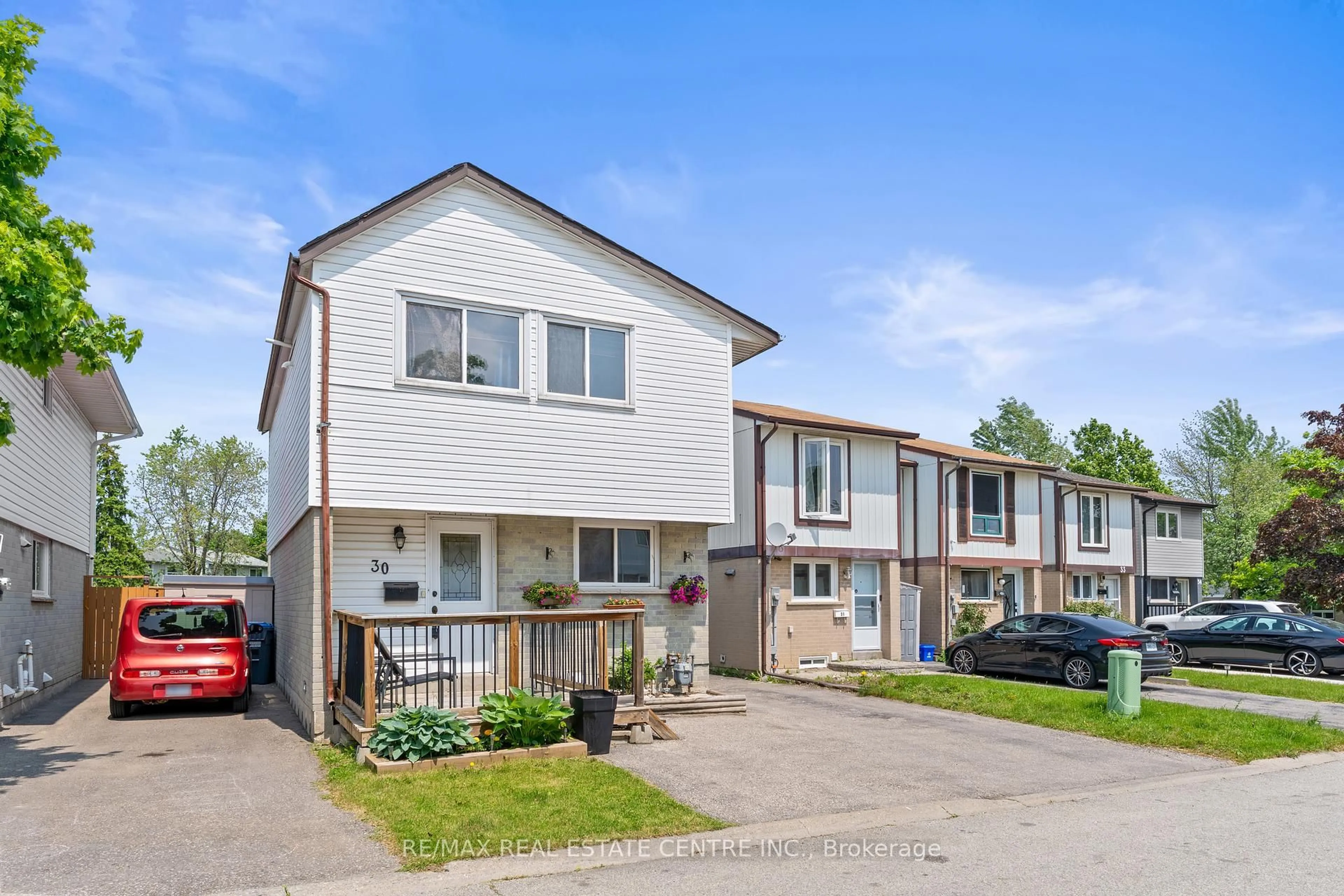 Unknown for 30 Gold Pine Crt, Brampton Ontario L6S 2K6