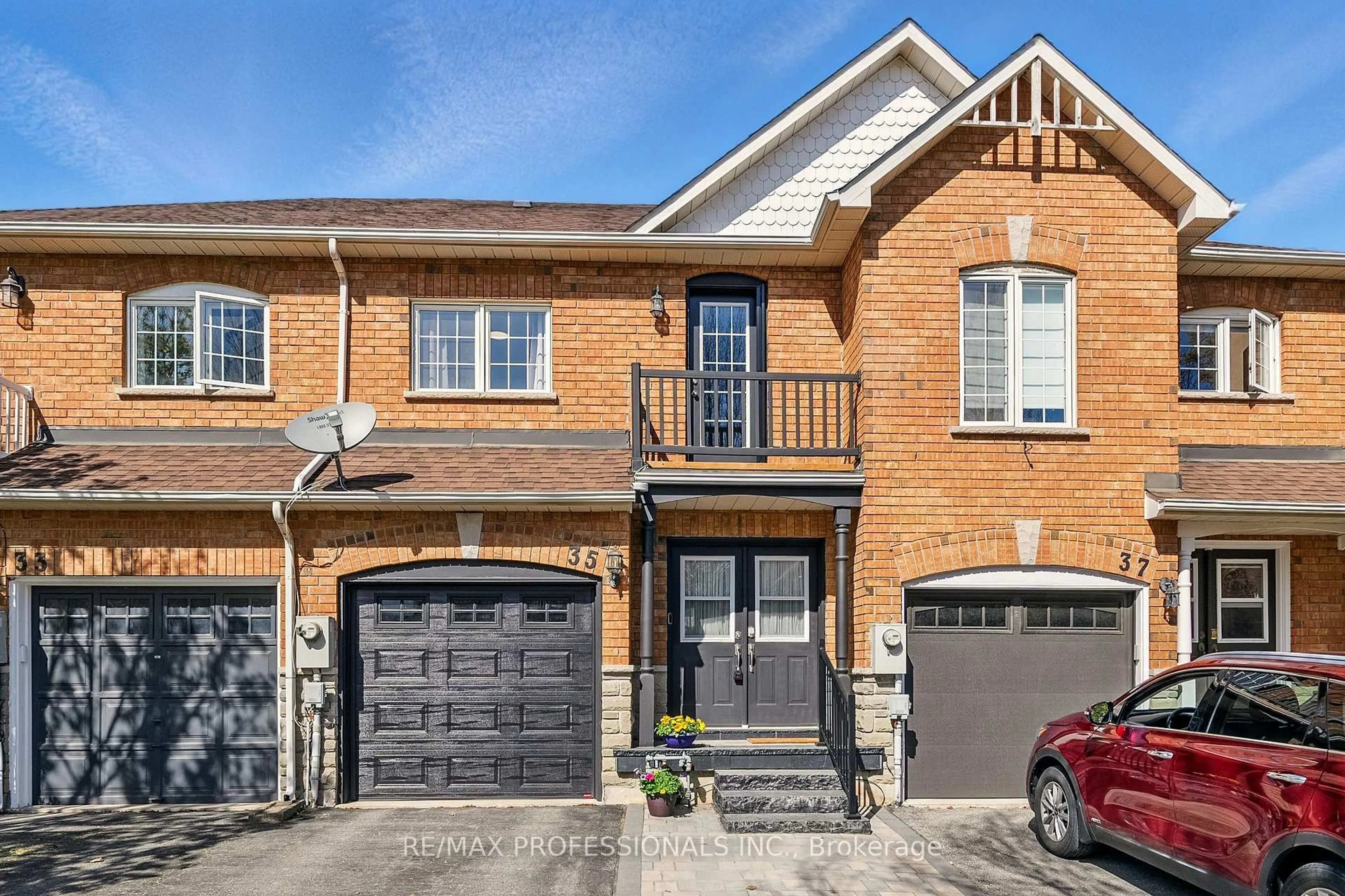 Home with brick exterior material, street for 35 Bradley Dr, Halton Hills Ontario L7G 6B5