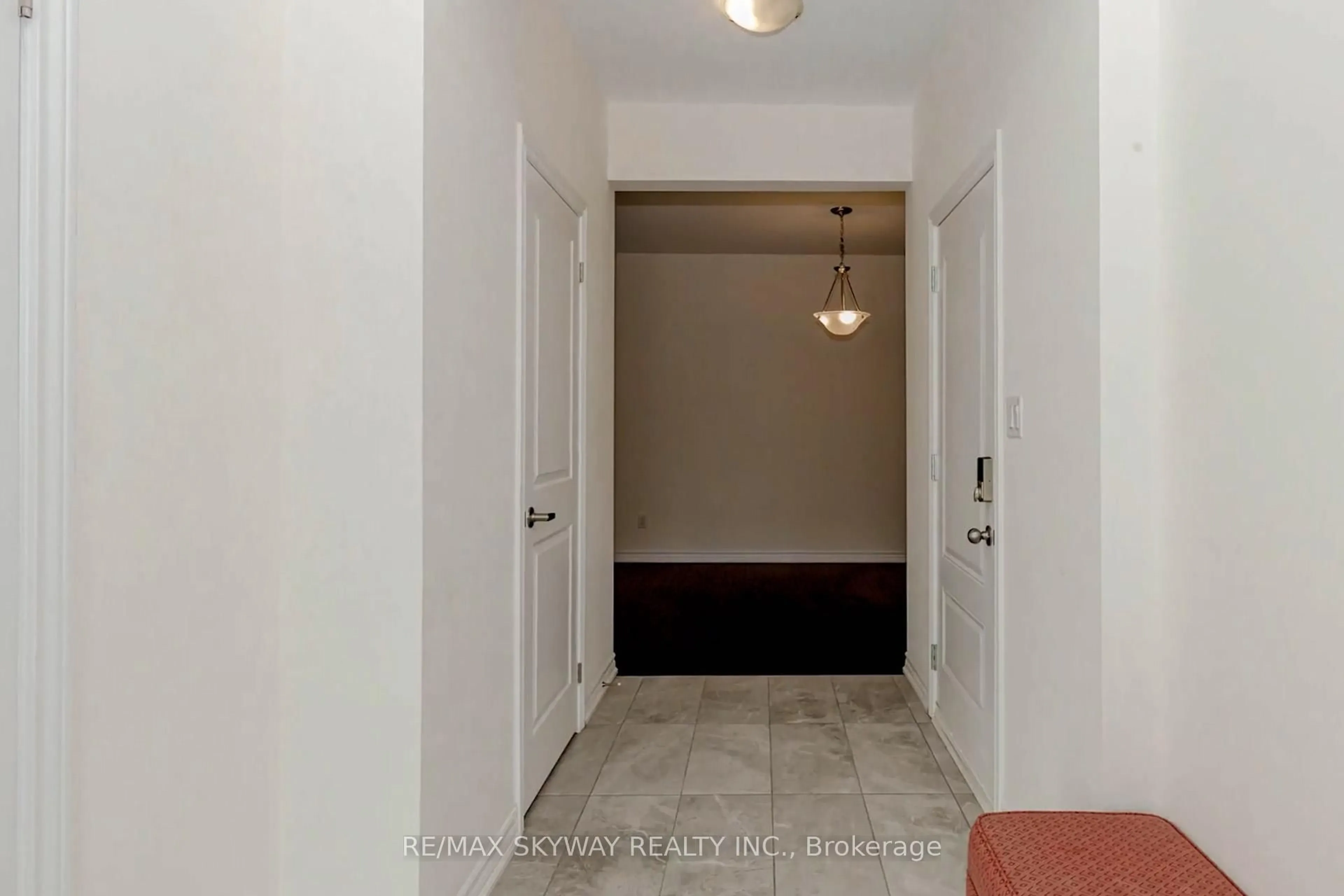 Indoor entryway for 29 Thornvalley Terr, Caledon Ontario L7C 4H9