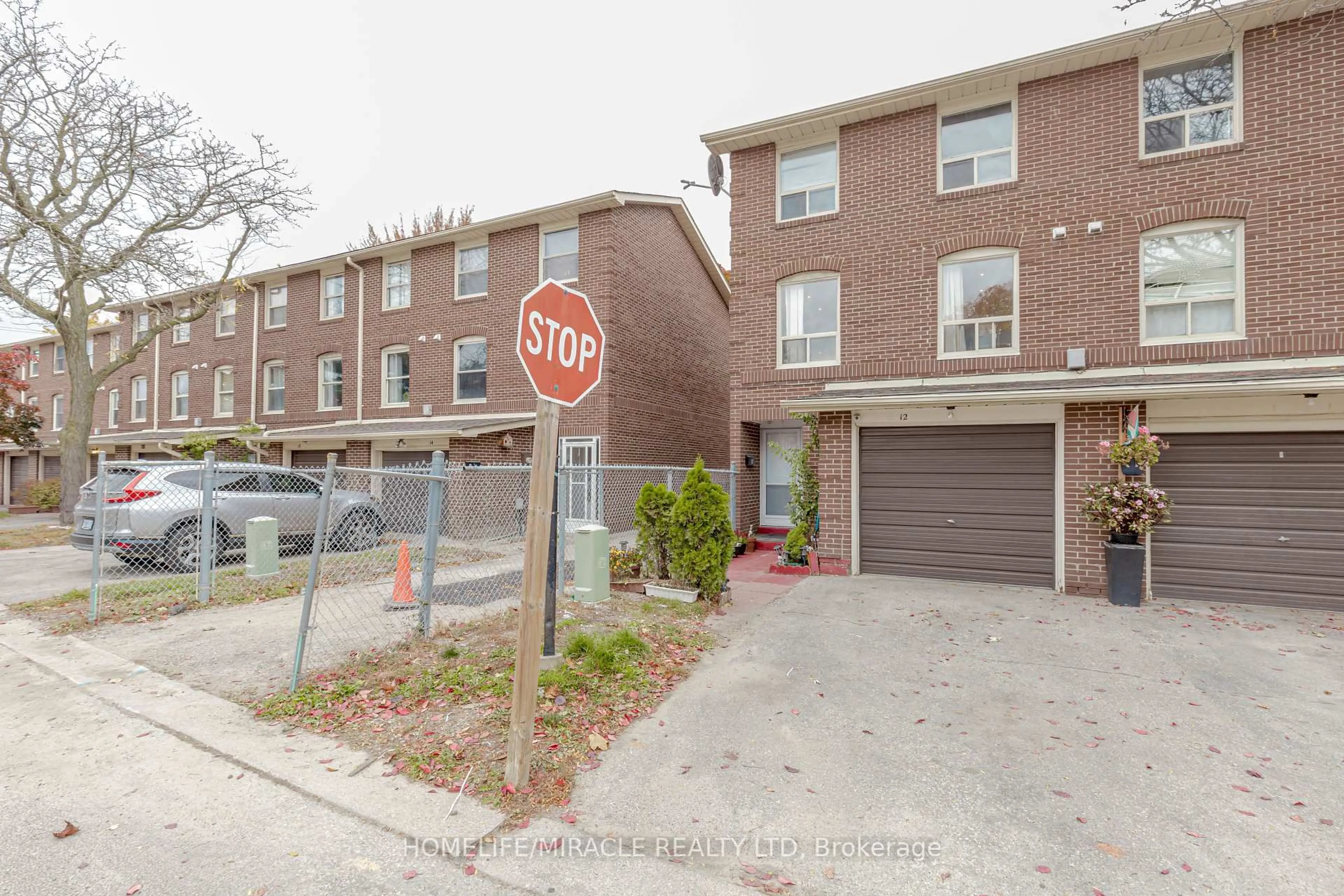 Unknown for 12 Eden Park #12, Brampton Ontario L6T 3A5