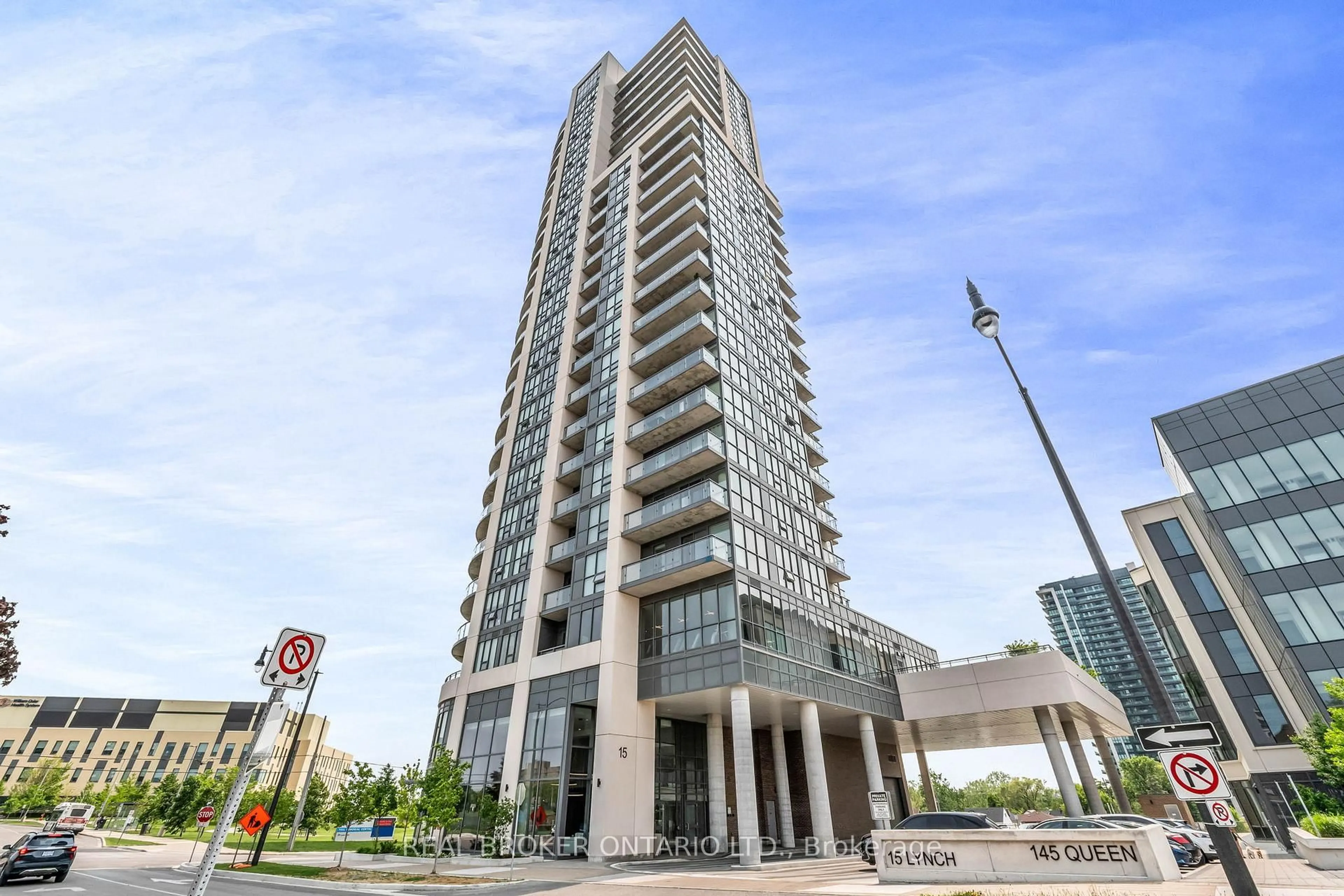 Indoor foyer for 15 Lynch St #1904, Brampton Ontario L6W 0C7