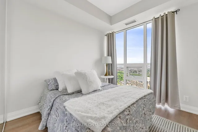 Additional property image - 15 Lynch St Unit 1904