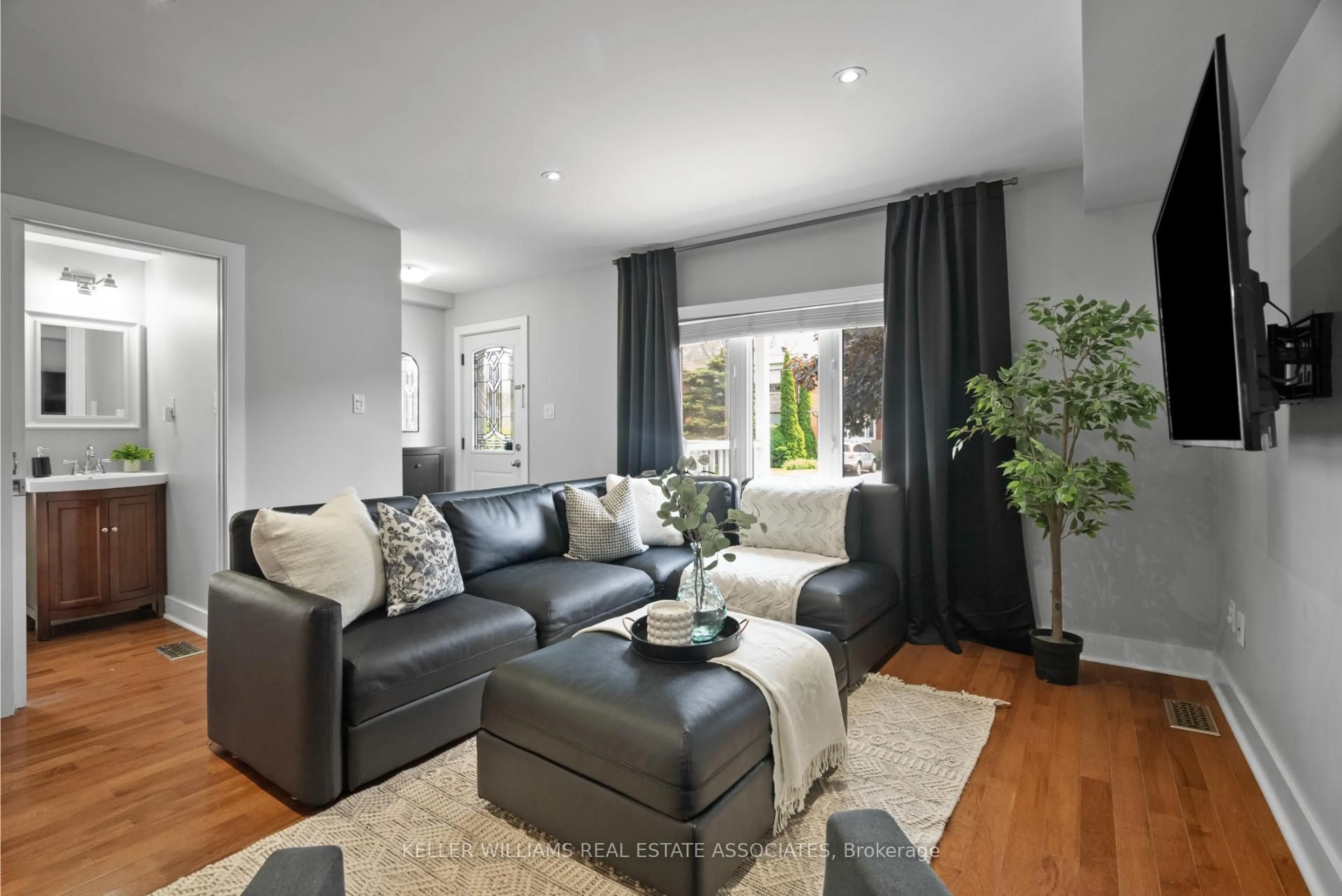 Living room with furniture, unknown for 296 Melrose St, Toronto Ontario M8Z 1G6