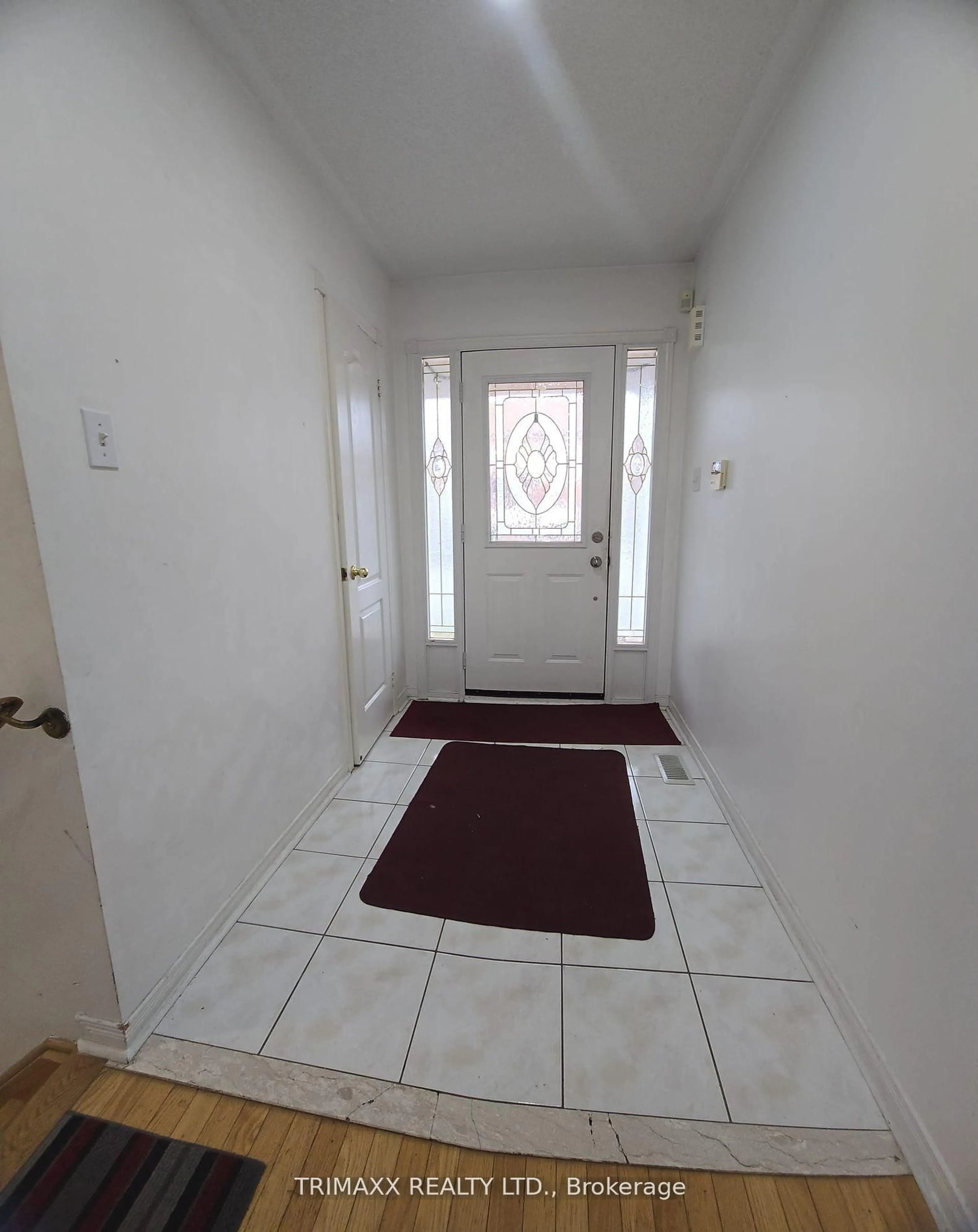 Indoor entryway for 87 Heartleaf Cres, Brampton Ontario L7A 2B9