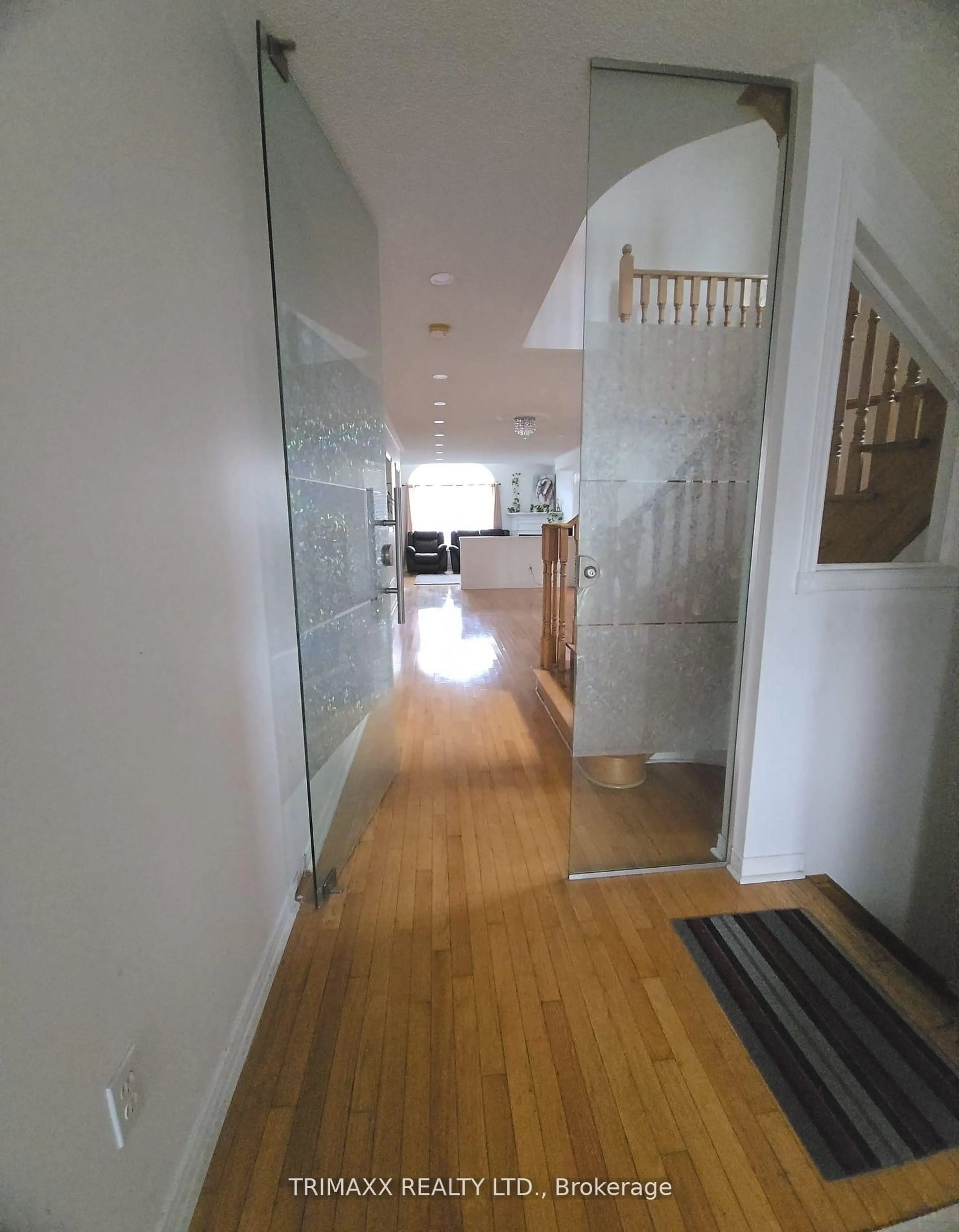 Indoor foyer for 87 Heartleaf Cres, Brampton Ontario L7A 2B9