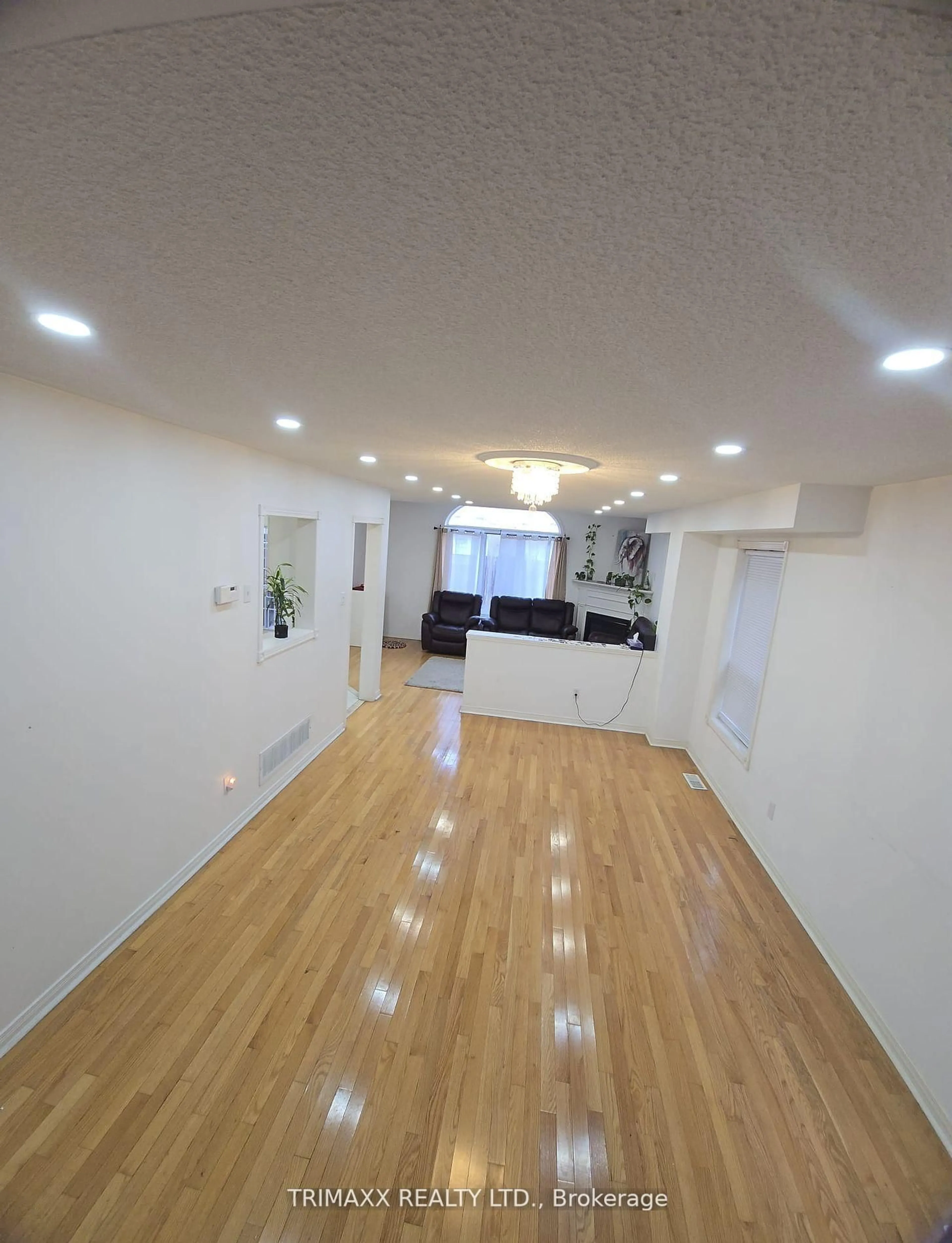 A pic of a room for 87 Heartleaf Cres, Brampton Ontario L7A 2B9