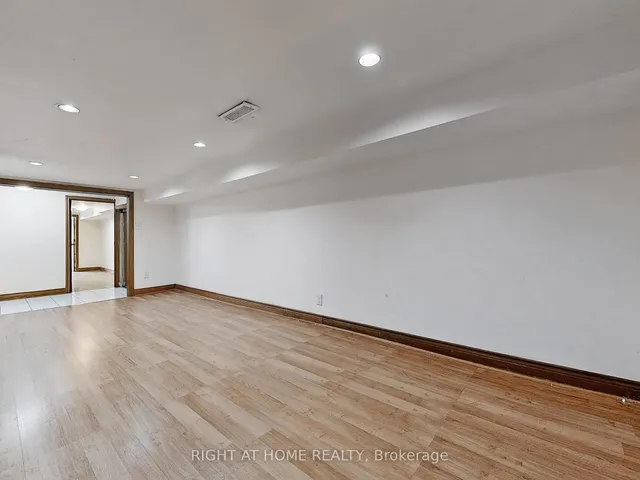 Additional image 8 of 1072 Dufferin St