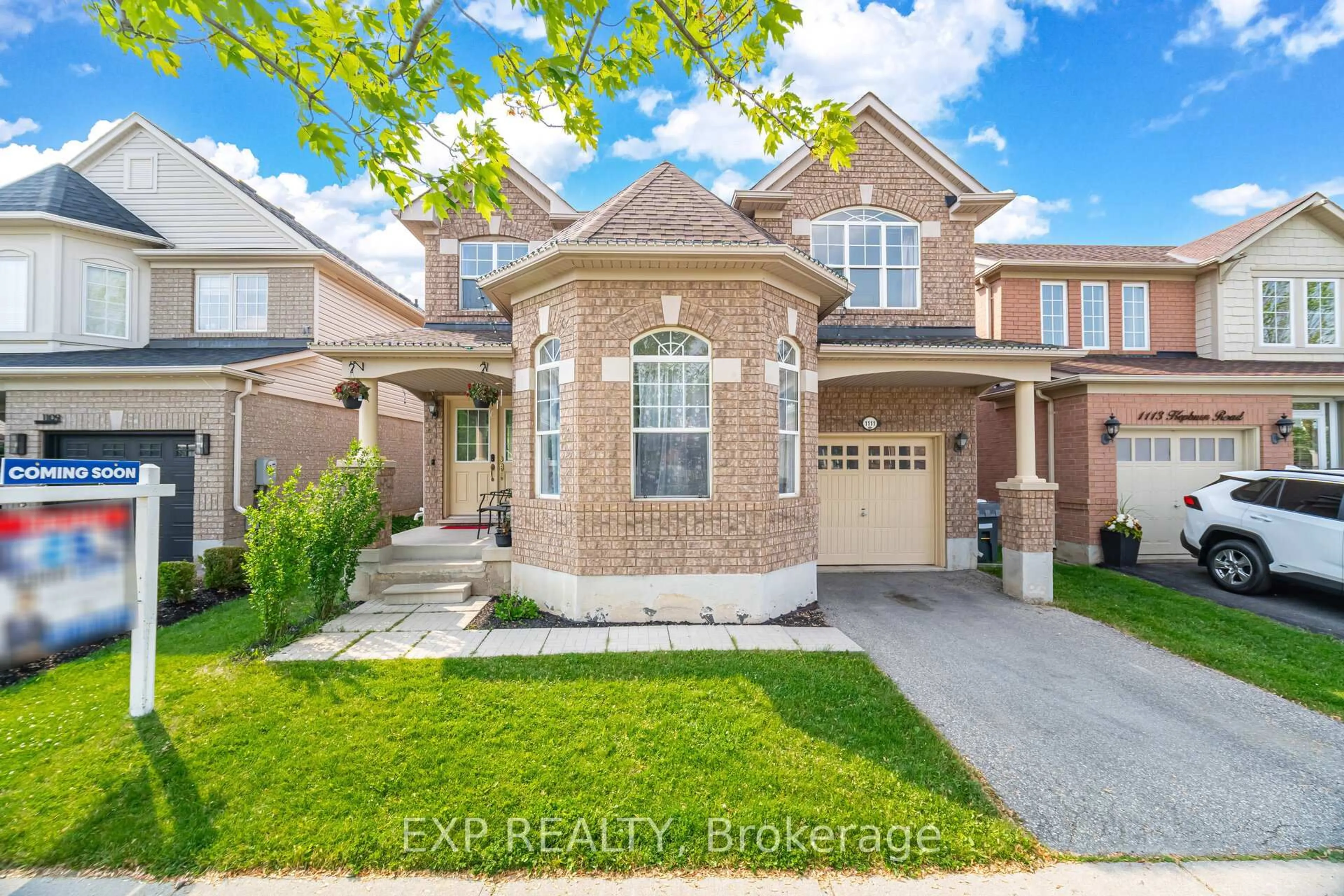 Home with brick exterior material, street for 1111 Hepburn Rd, Milton Ontario L9T 6X5