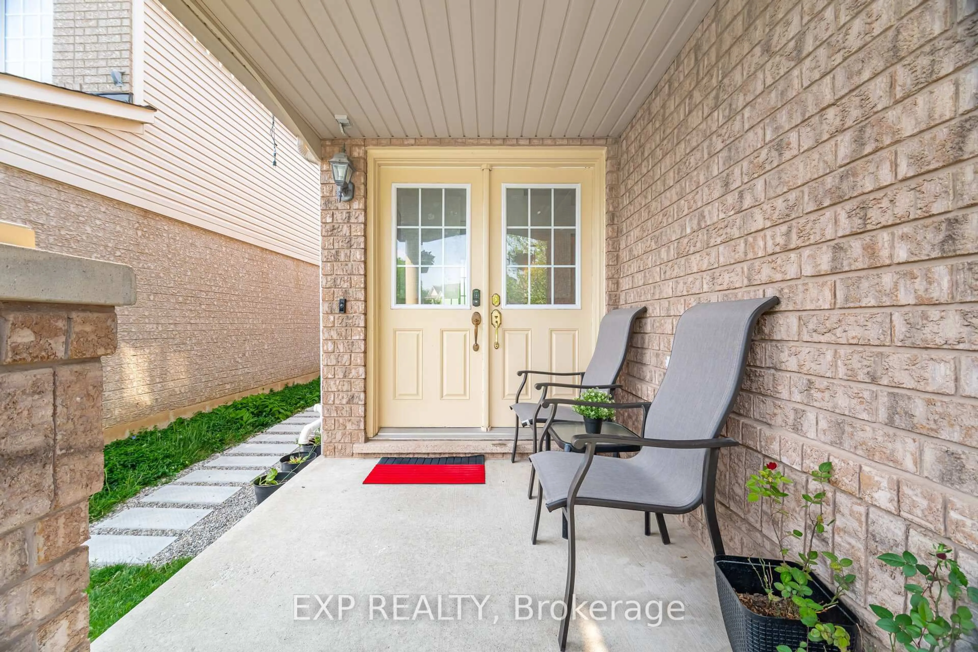 Indoor entryway for 1111 Hepburn Rd, Milton Ontario L9T 6X5