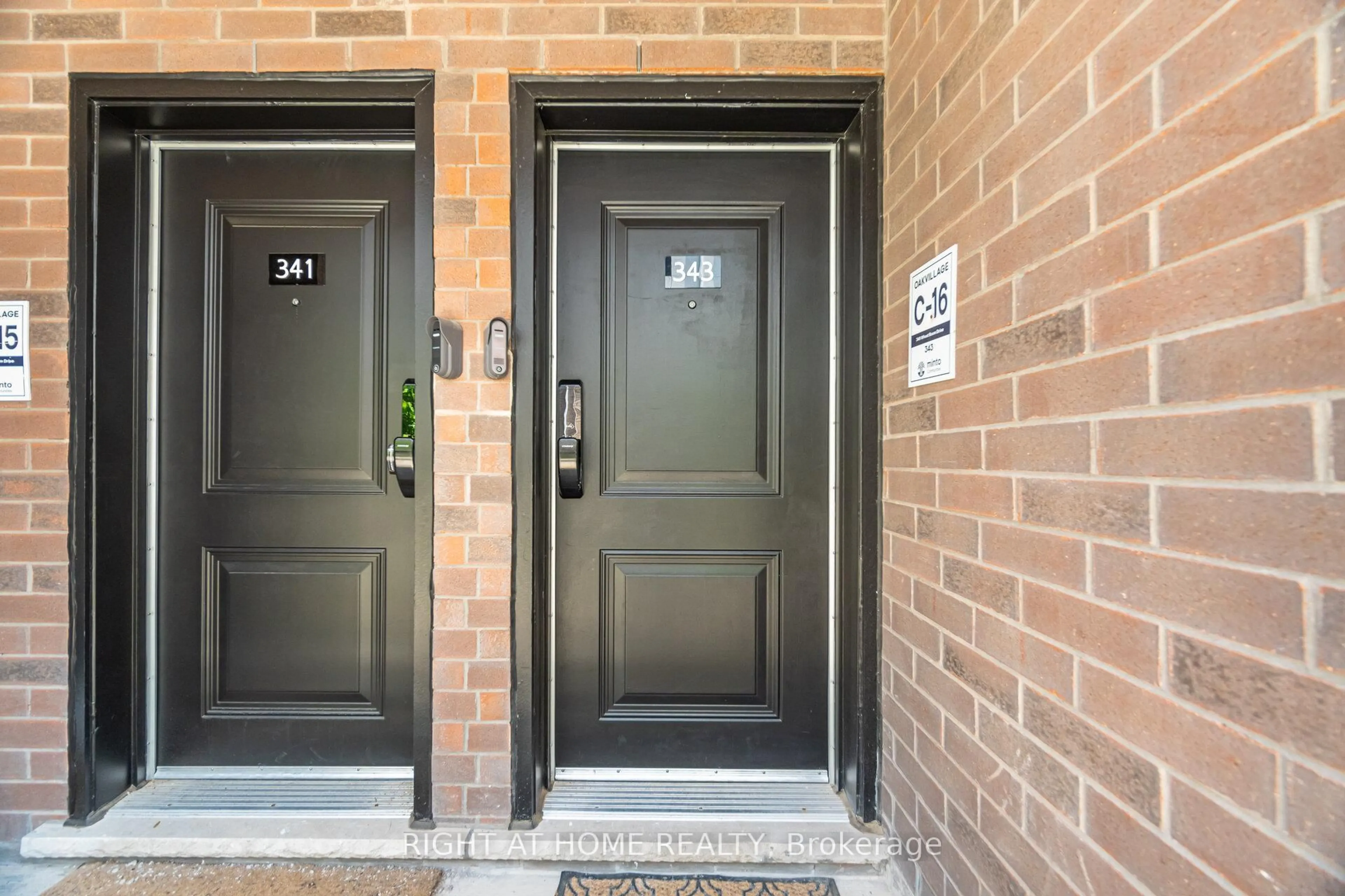 Indoor entryway for 349 Wheat Boom Dr #343, Oakville Ontario L6H 7X5