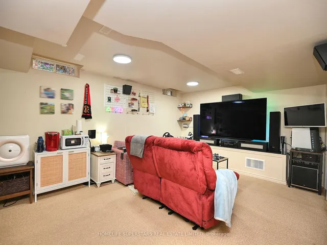 Additional property image - 20 Marshmarigold Dr