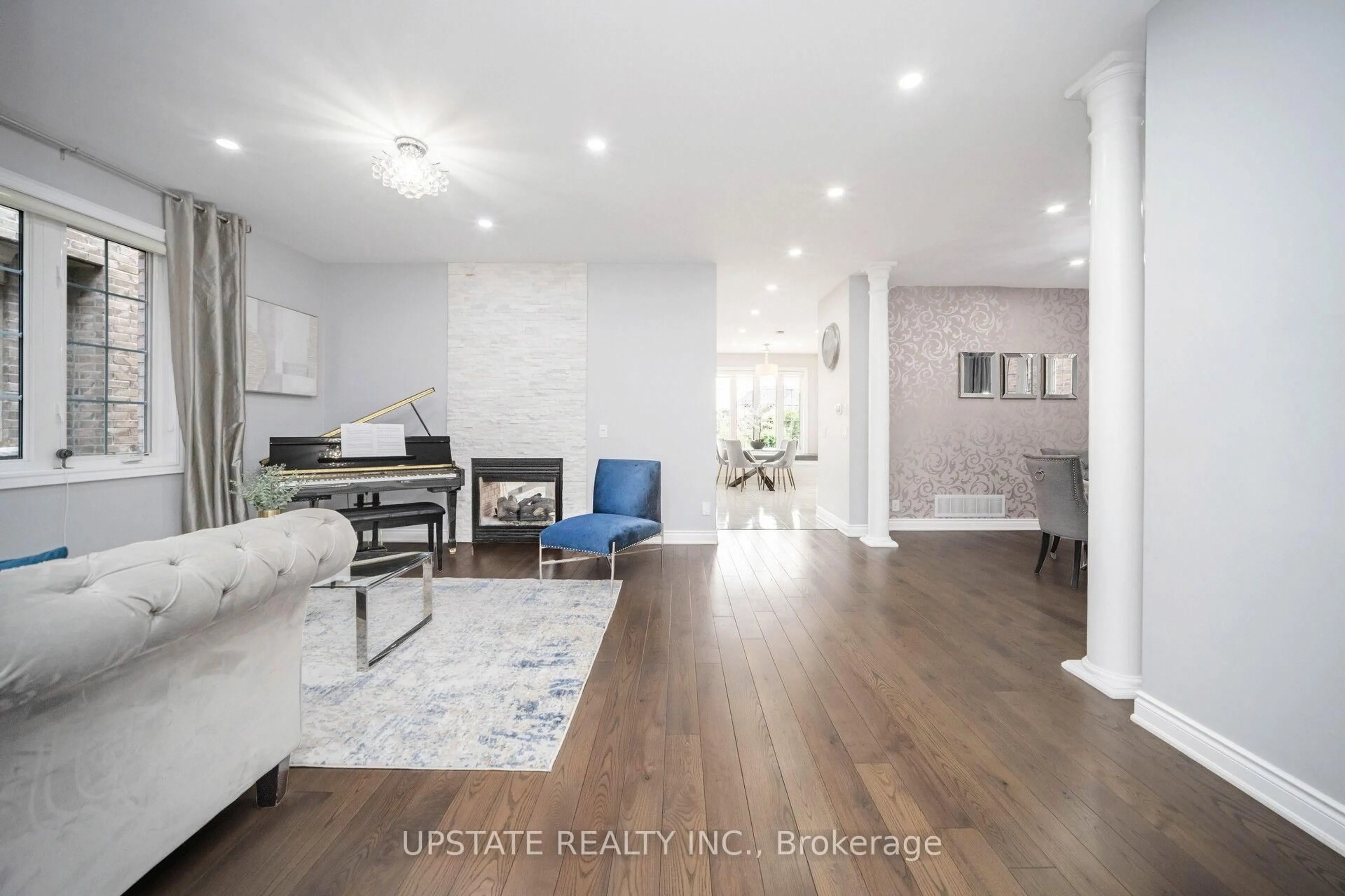 Unknown for 8 Lost Canyon Way, Brampton Ontario L6X 3A5
