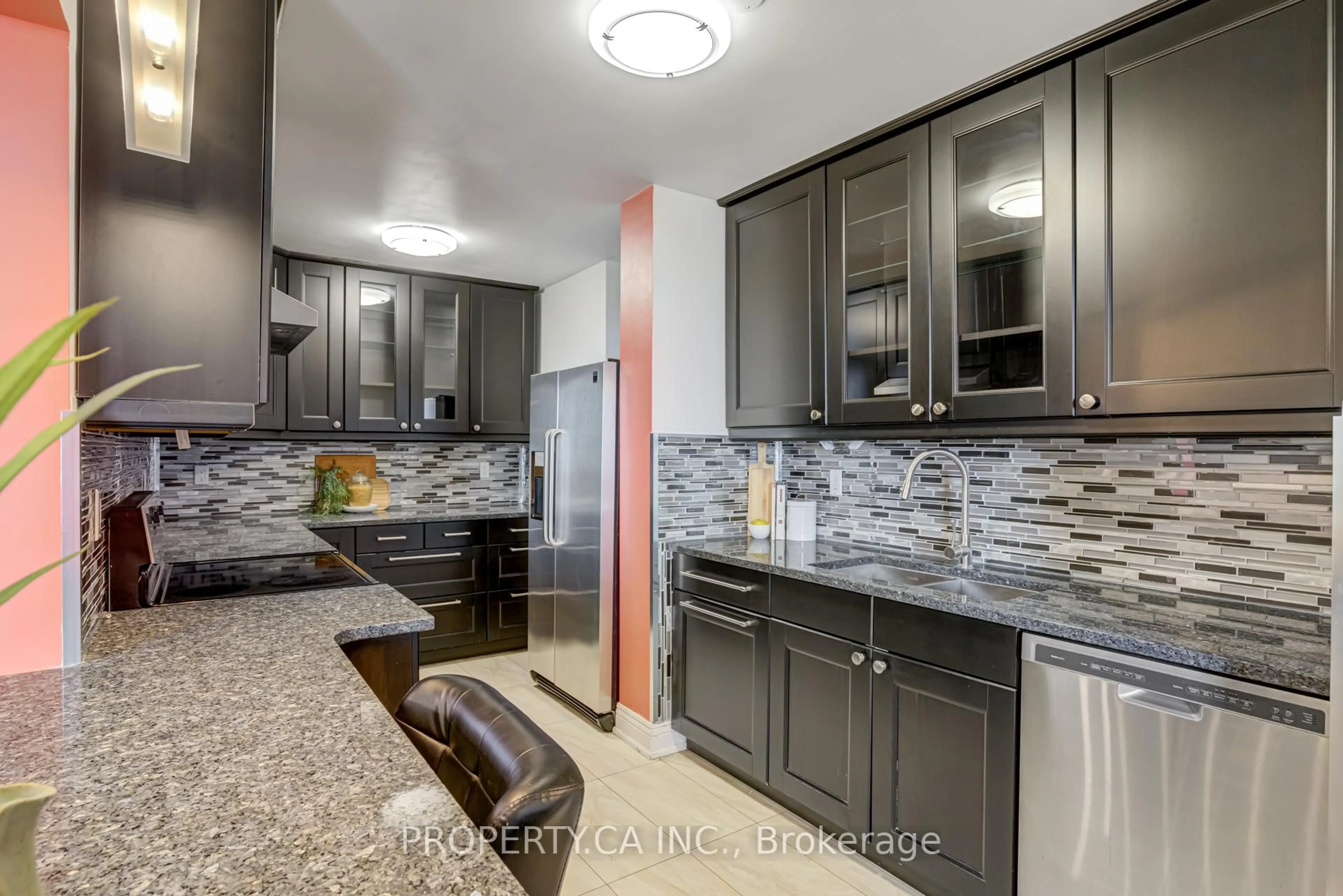Unknown for 1515 Lakeshore Rd #PH5, Mississauga Ontario L5E 3E2