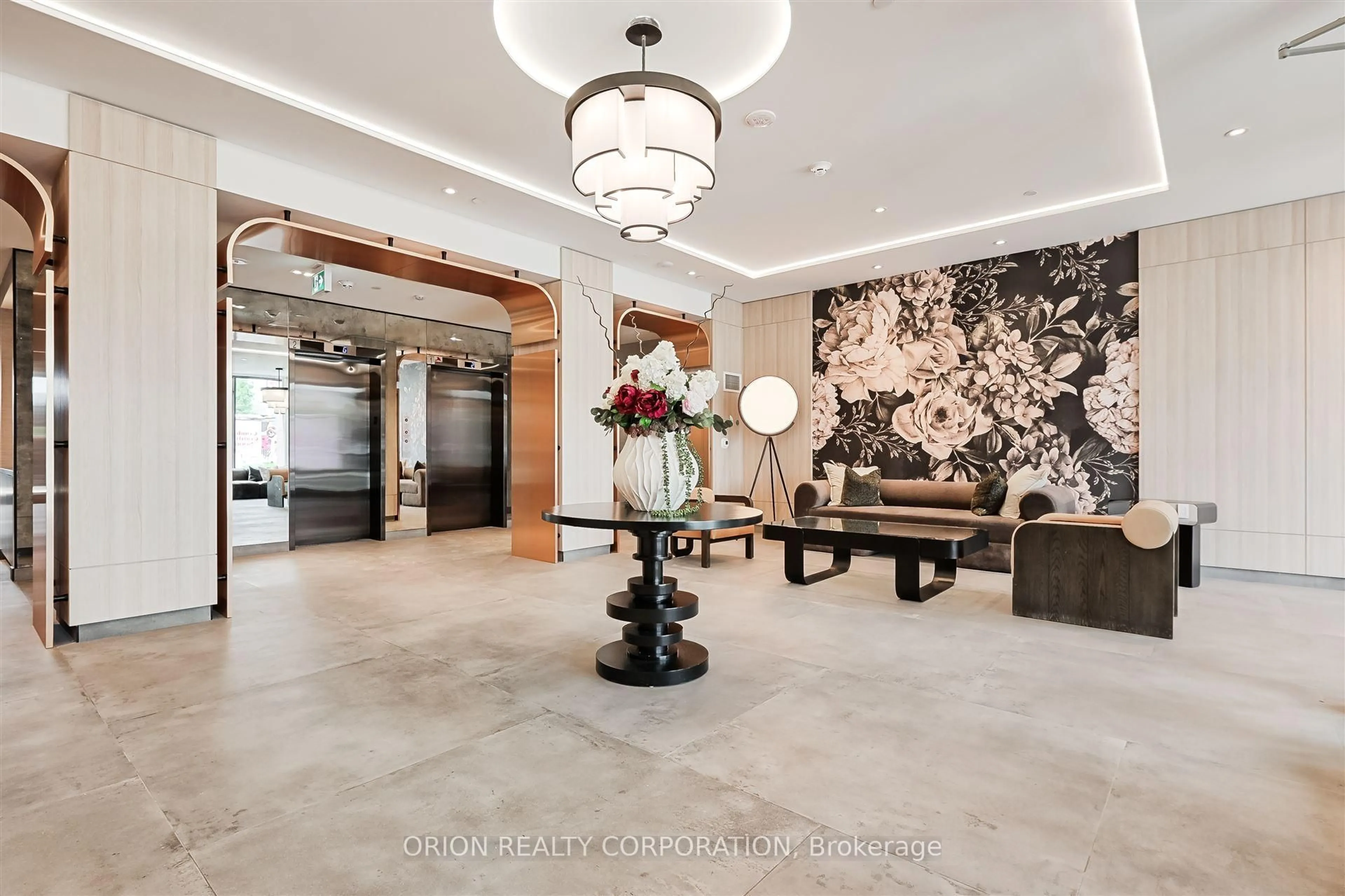 Lobby for 556 Marlee Ave #722, Toronto Ontario M6B 0B1