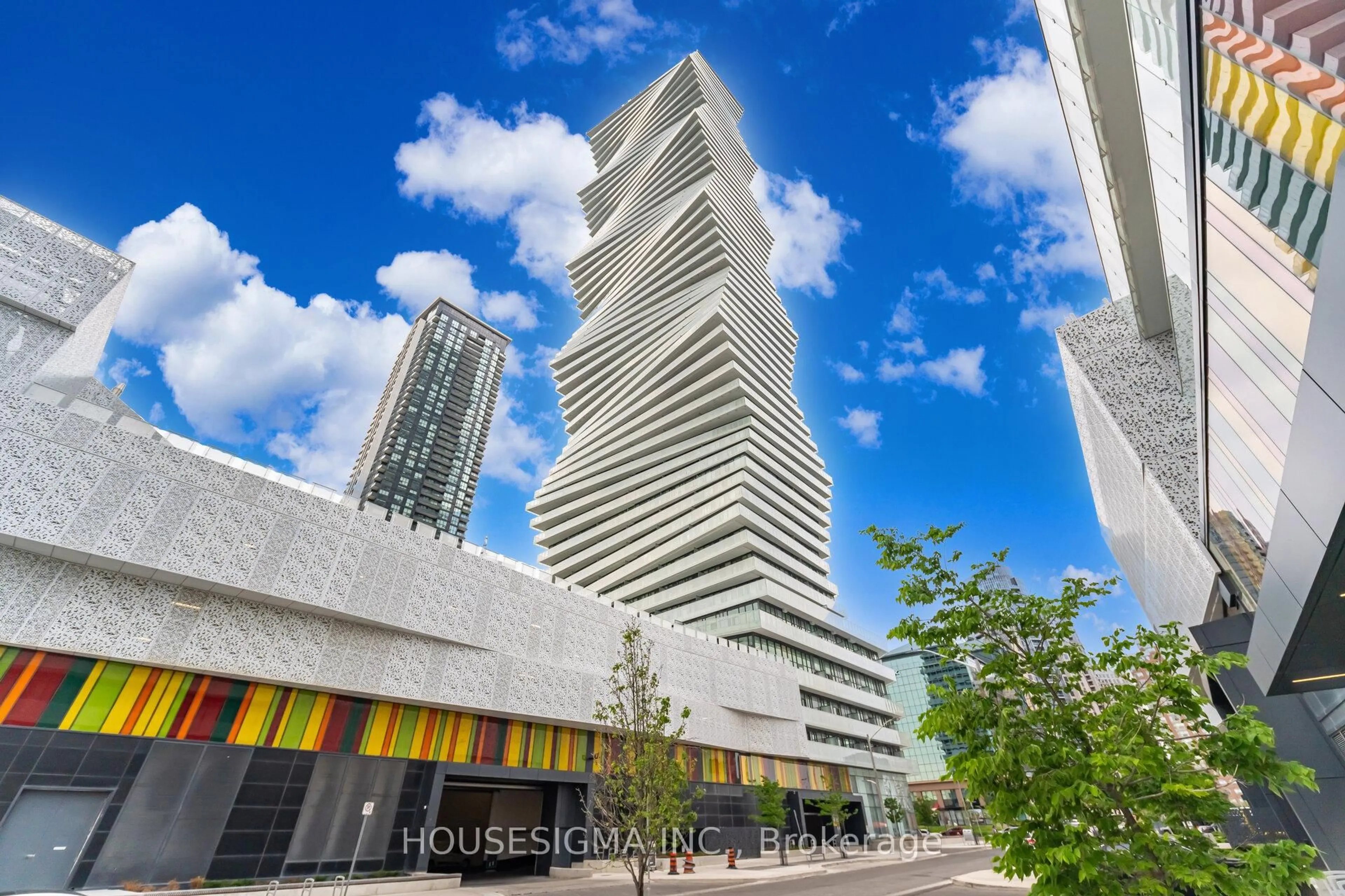 Unknown for 3900 Confederation Pkwy #5709, Mississauga Ontario L5B 0M3