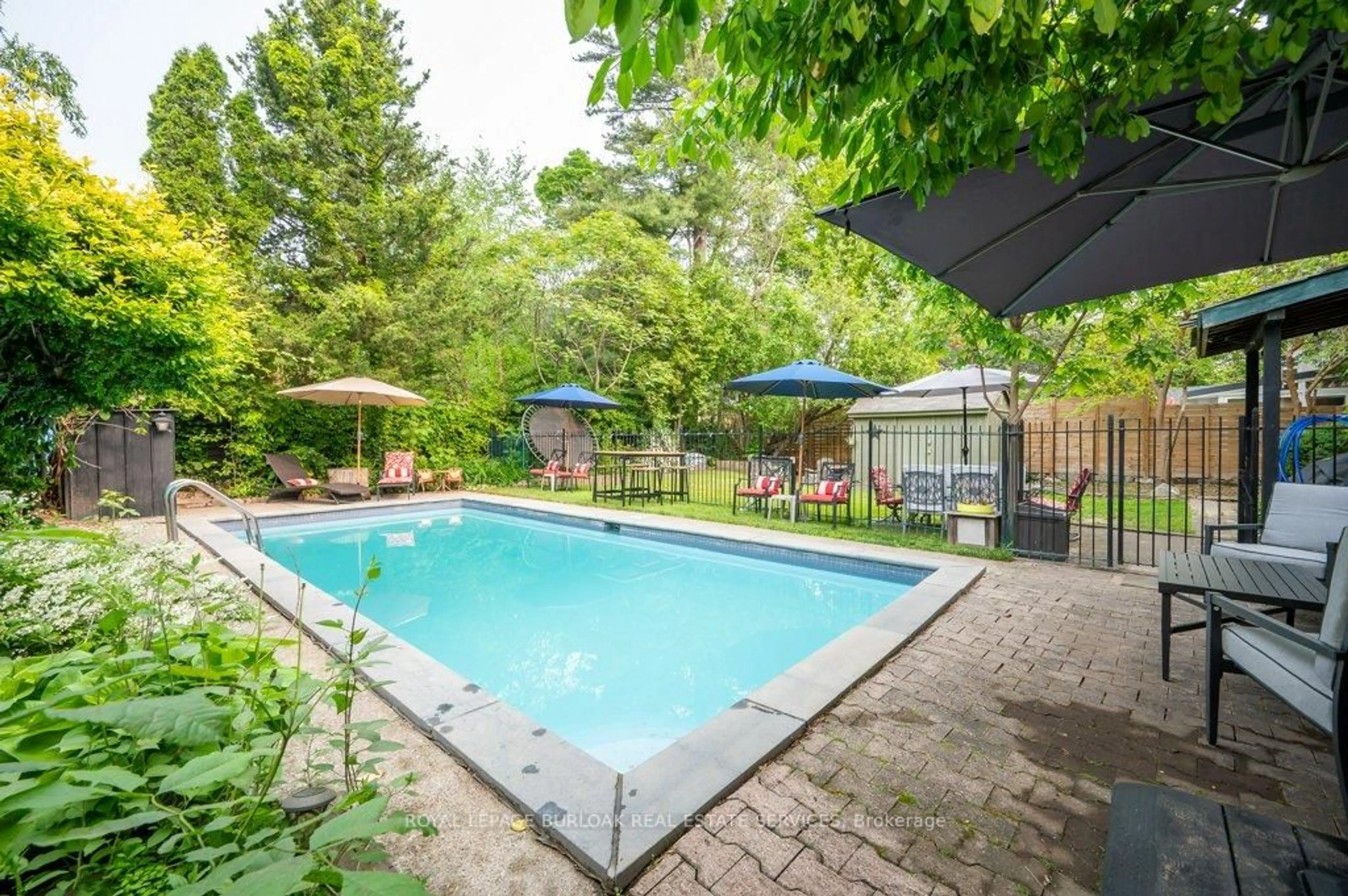 Pool for 1927 Truscott Dr, Mississauga Ontario L5J 2A3