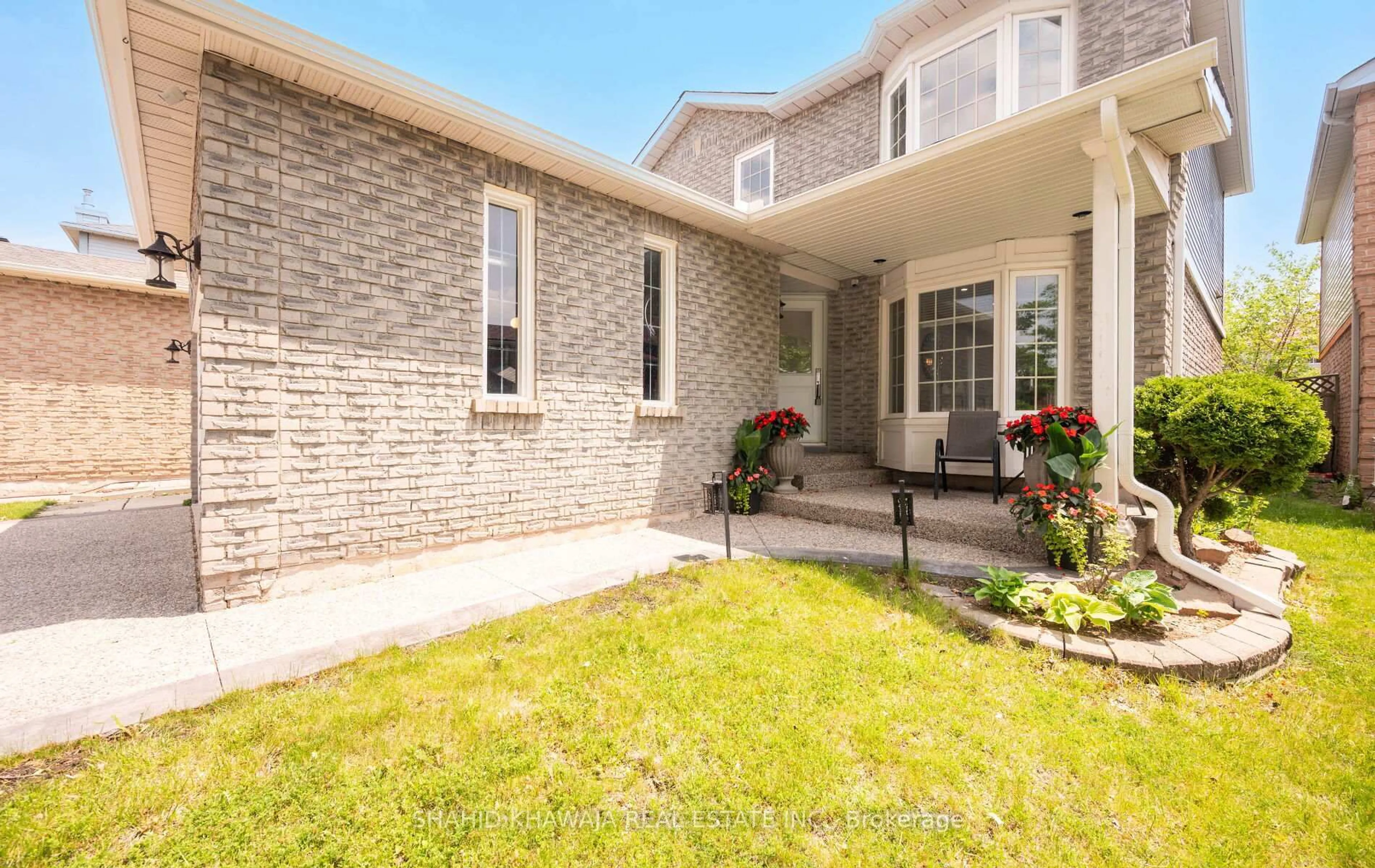 Home with brick exterior material, street for 6037 Prairie Circ, Mississauga Ontario L5N 6B1