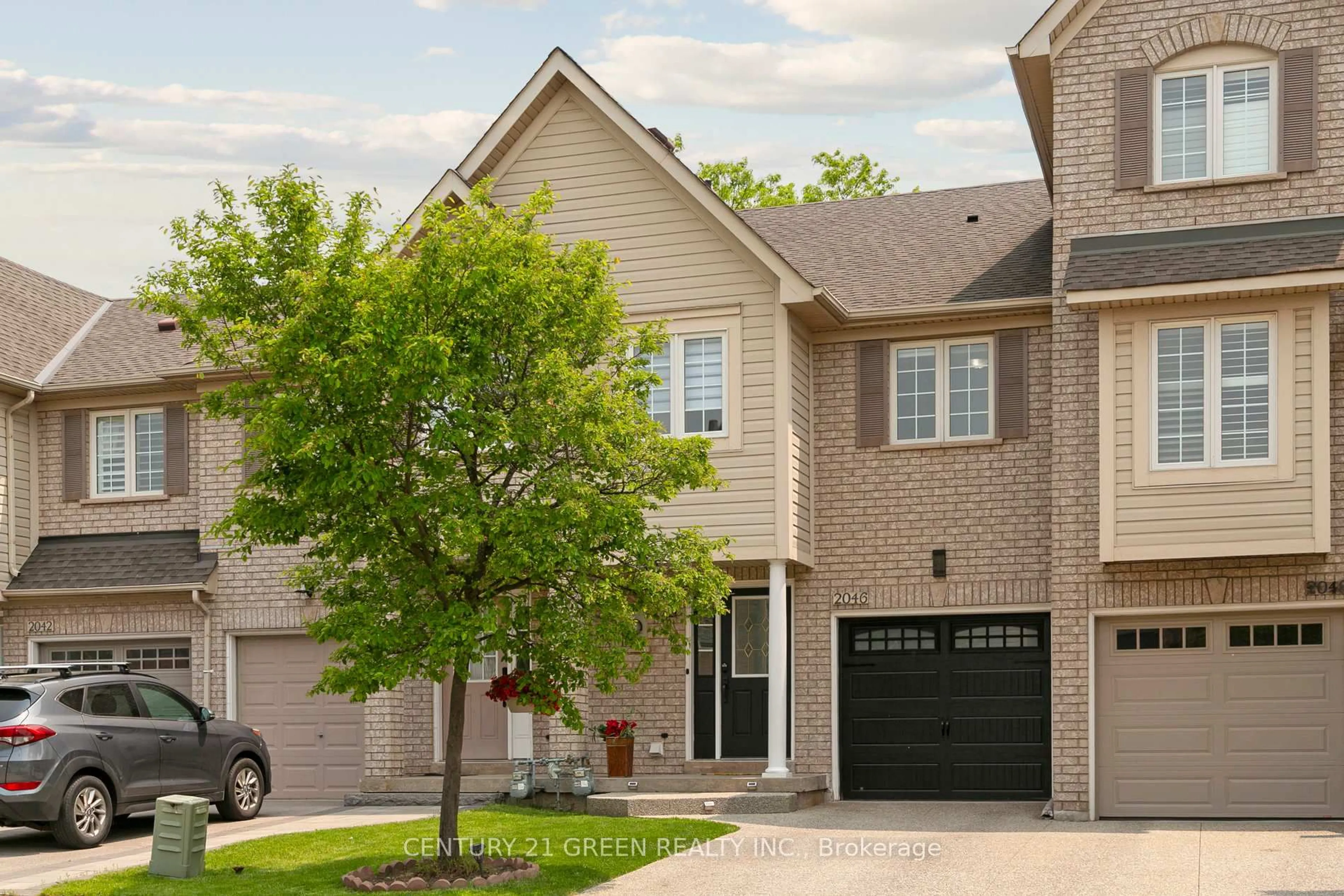 Home with brick exterior material, street for 2046 Glenhampton Rd, Oakville Ontario L6M 3T9