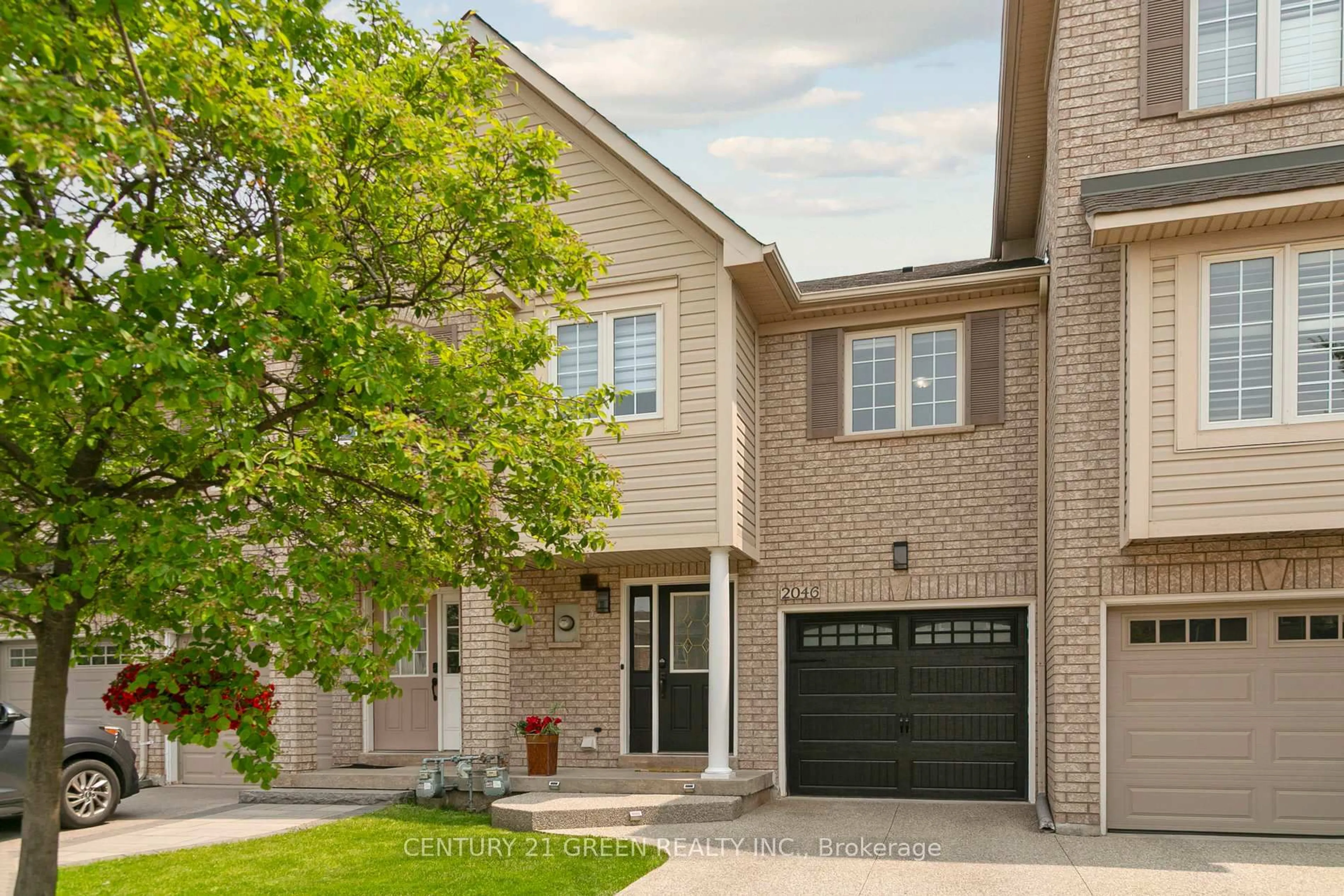 Home with brick exterior material, street for 2046 Glenhampton Rd, Oakville Ontario L6M 3T9