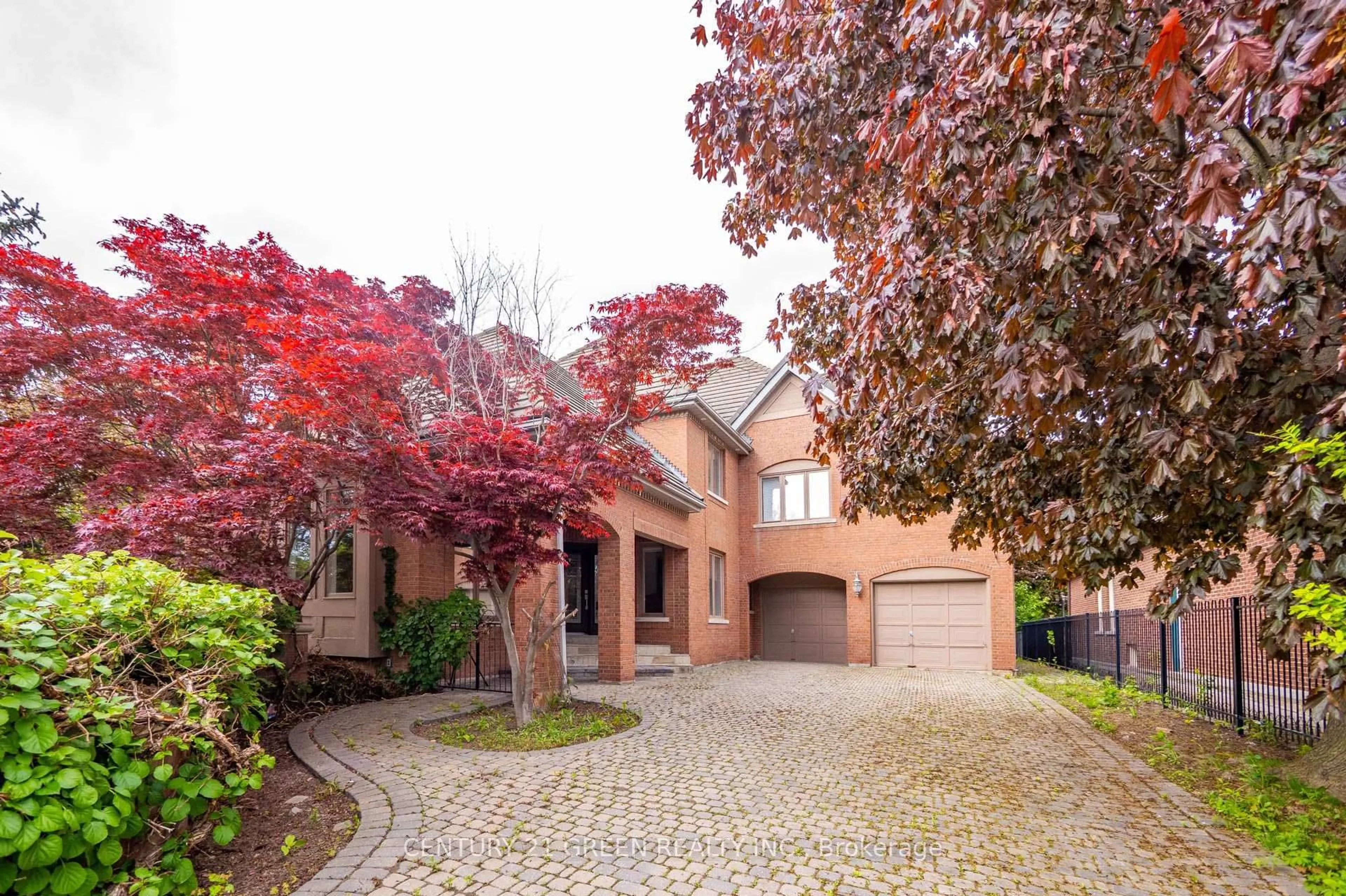 Home with brick exterior material, street for 5095 Forest Hill Dr, Mississauga Ontario L5M 5A2