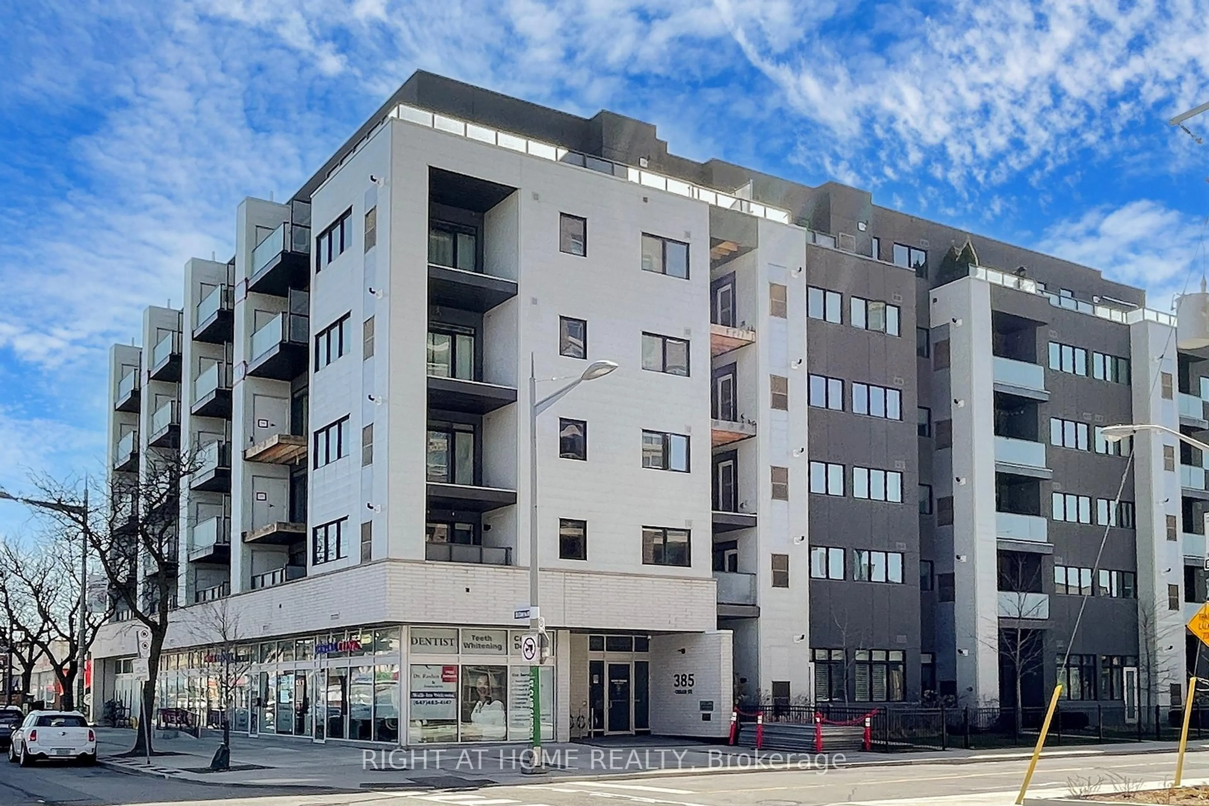 Unknown for 385 Osler St #202, Toronto Ontario M6N 2Z4