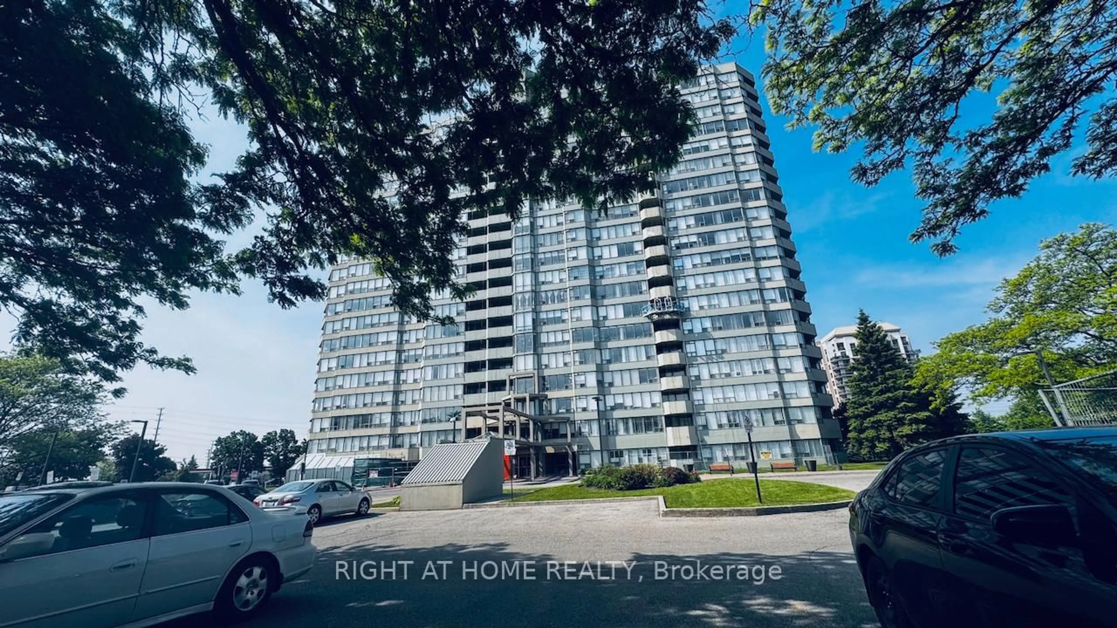 Unknown for 700 Constellation Dr #1805, Mississauga Ontario L5R 3G8