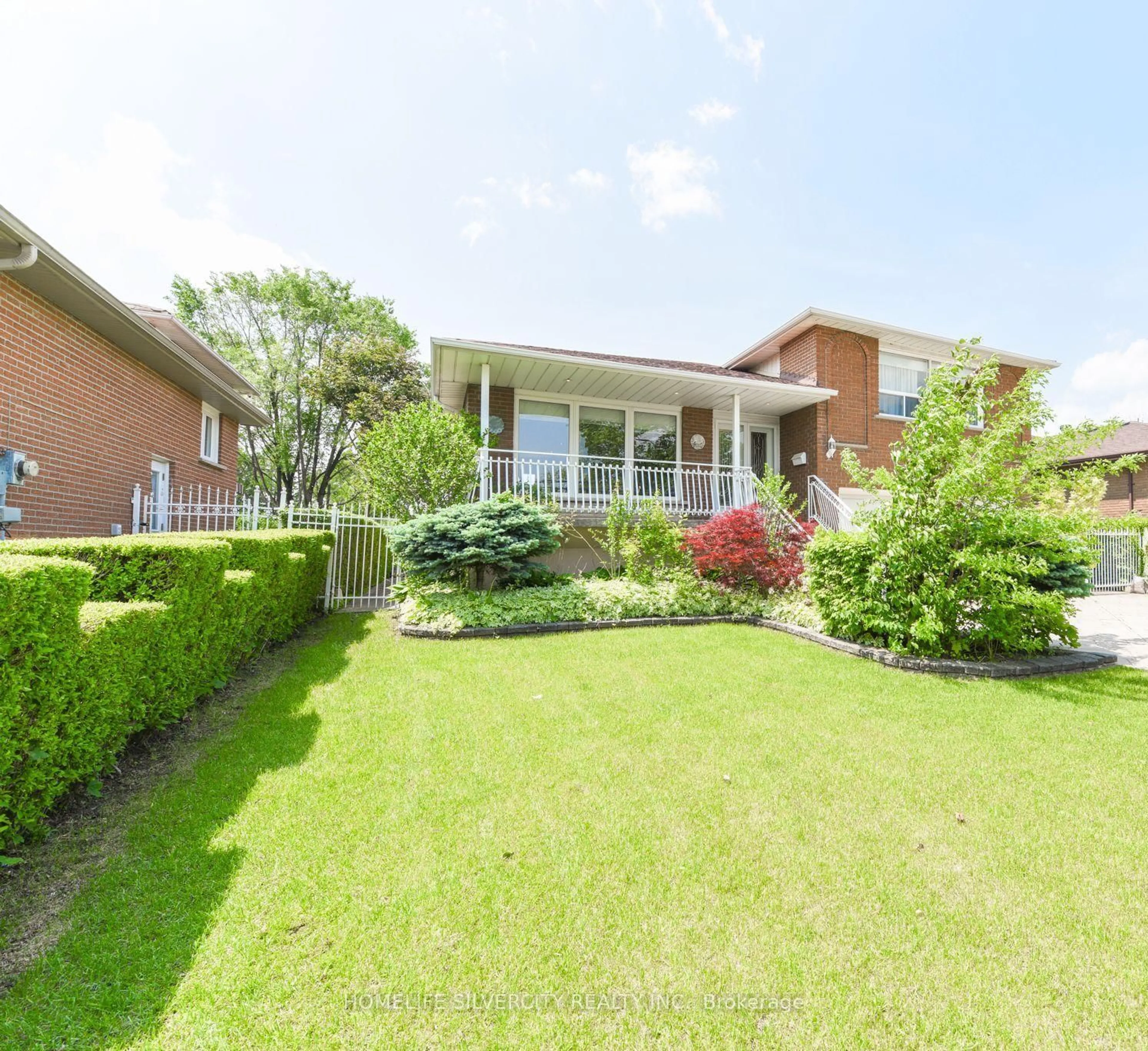 Home with brick exterior material, street for 7506 Middleshire Rd, Mississauga Ontario L4T 3S2