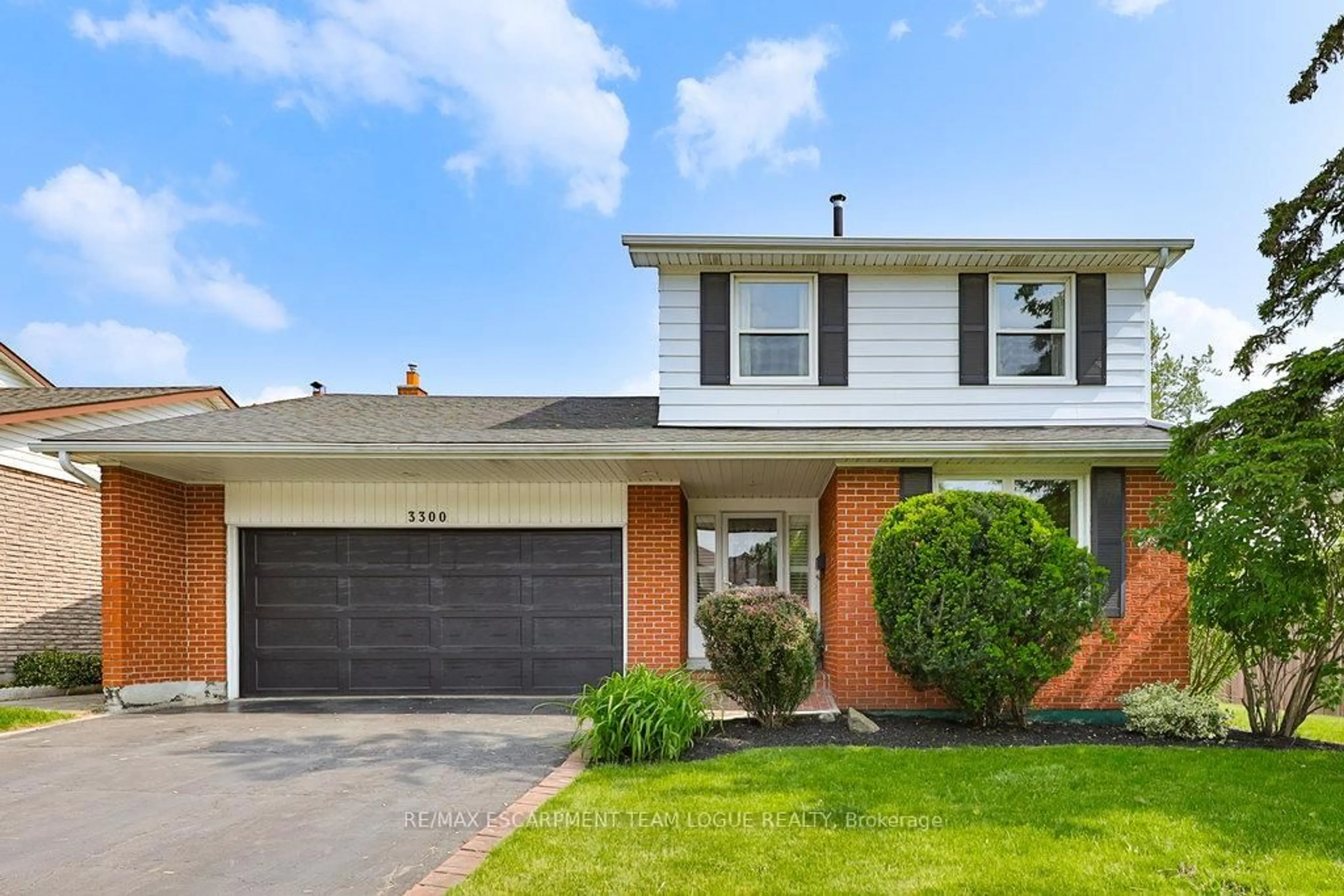 Home with brick exterior material, street for 3300 Palmer Dr, Burlington Ontario L7M 1X3