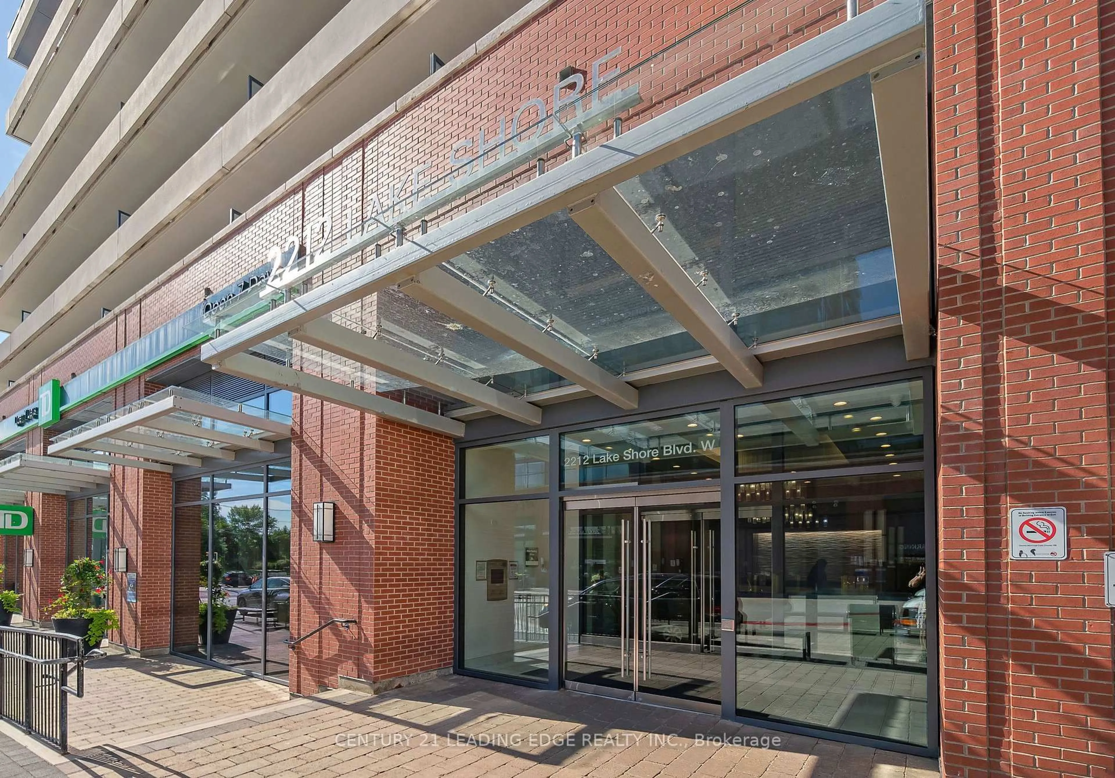 Indoor foyer for 2212 LAKESHORE Blvd #811, Toronto Ontario M8V 0C2