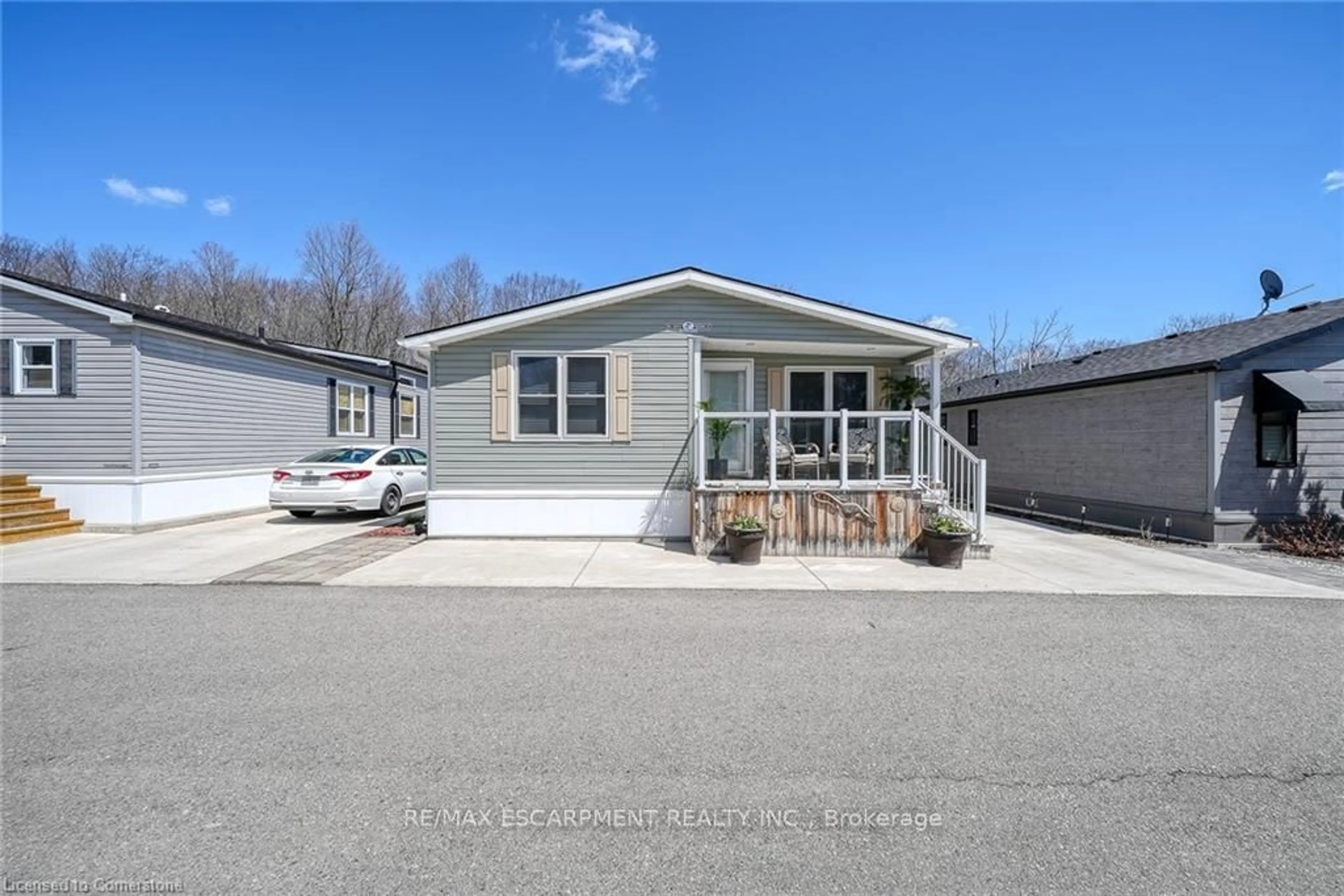 Home with vinyl exterior material, street for 4449 Milburough Line #10 Cedar, Burlington Ontario L7P 0P5